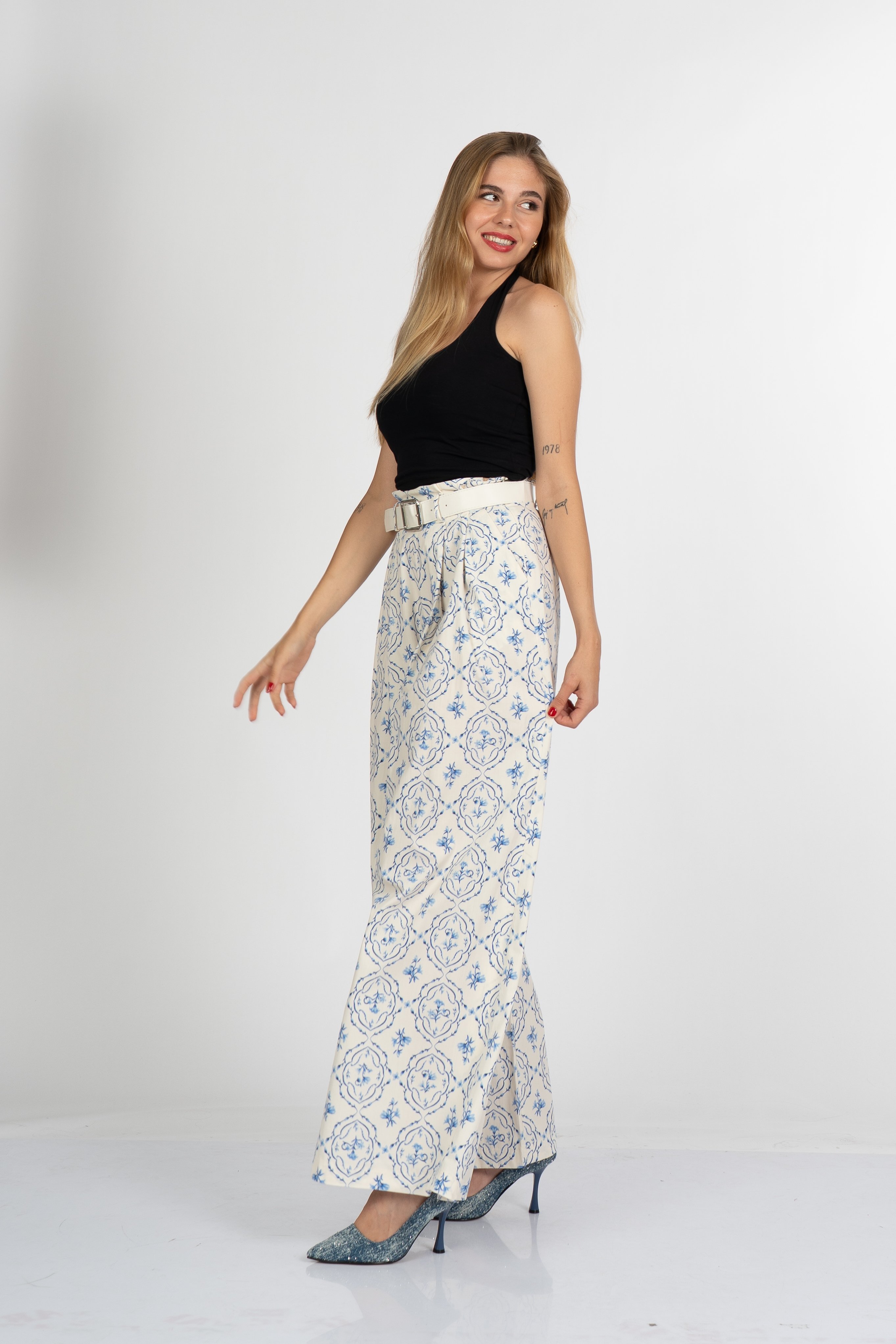 Yüksek Bel Pileli Kemerli Bol Paça Pantolon 30393