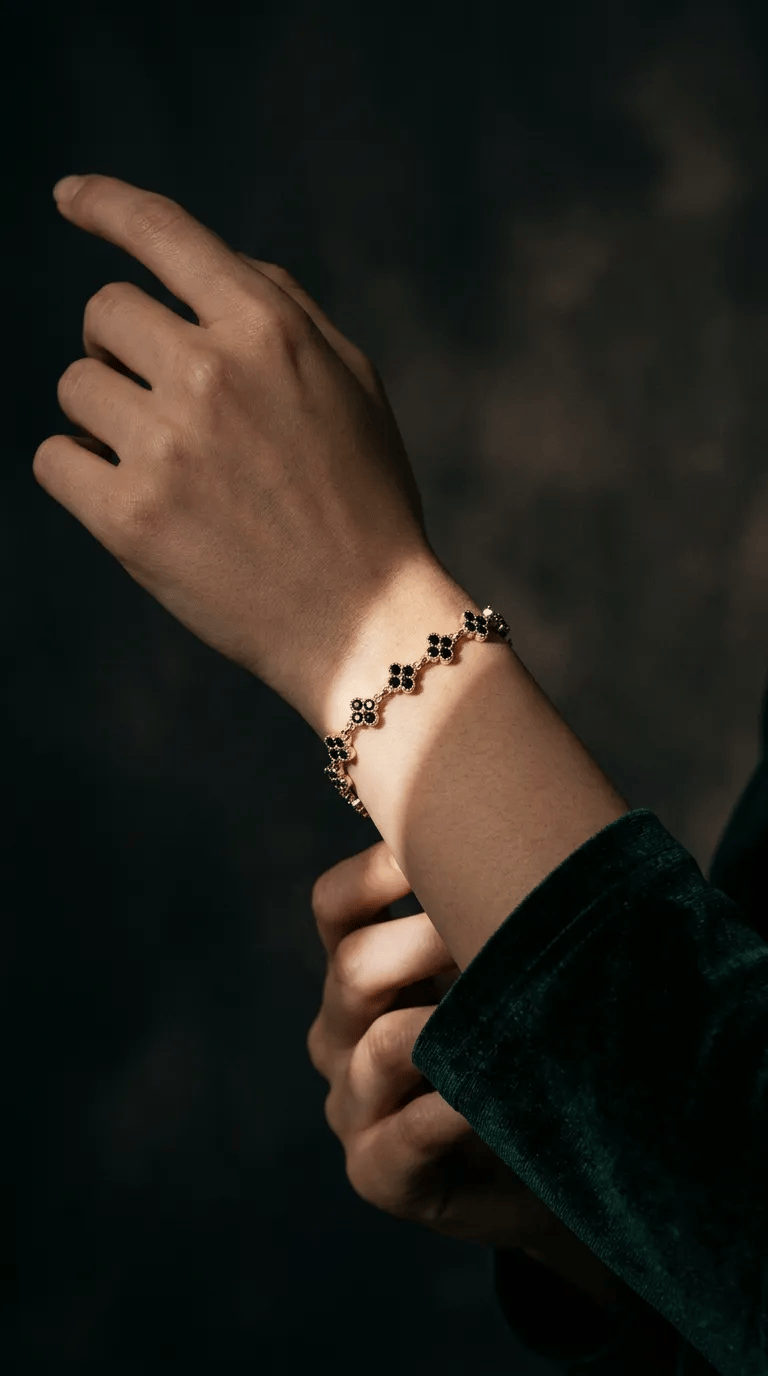 BİLEKLİK14K Vip Marka Model Yonca Künye
