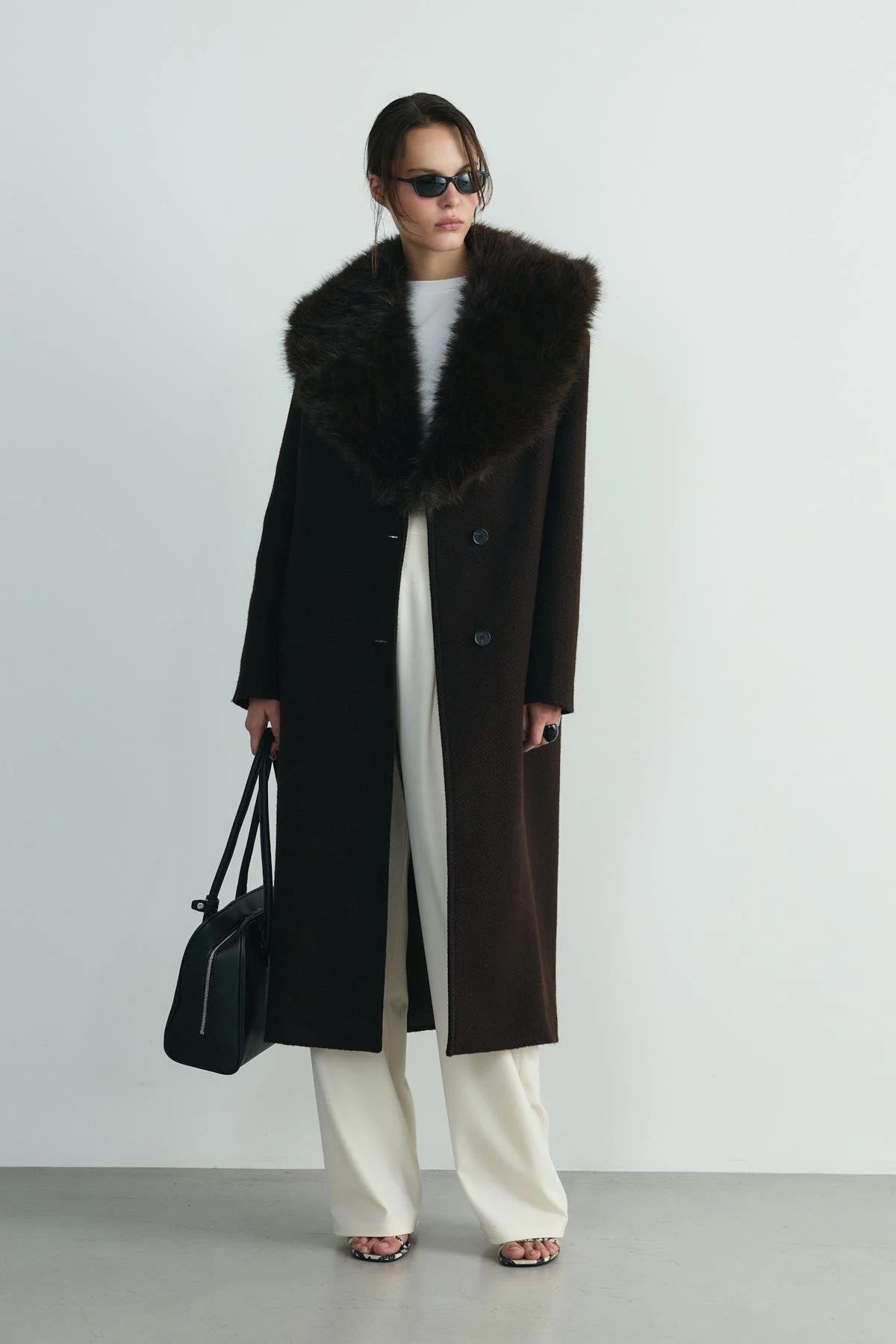 Acı Kahve Kürk Yaka