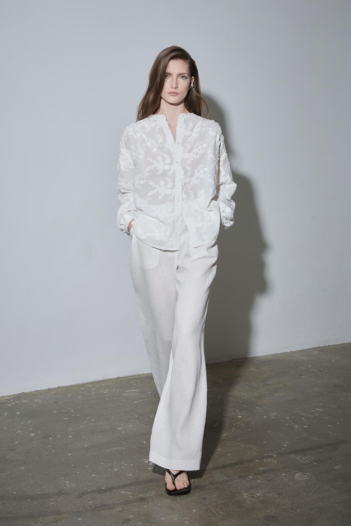 Beyaz %100 Keten Nora Pileli Pantolon