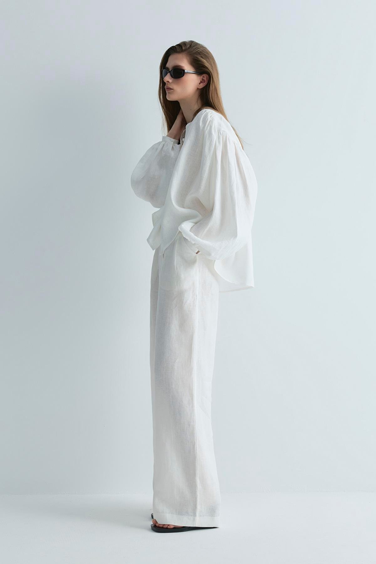 Beyaz %100 Keten Nour Büzgülü Gömlek