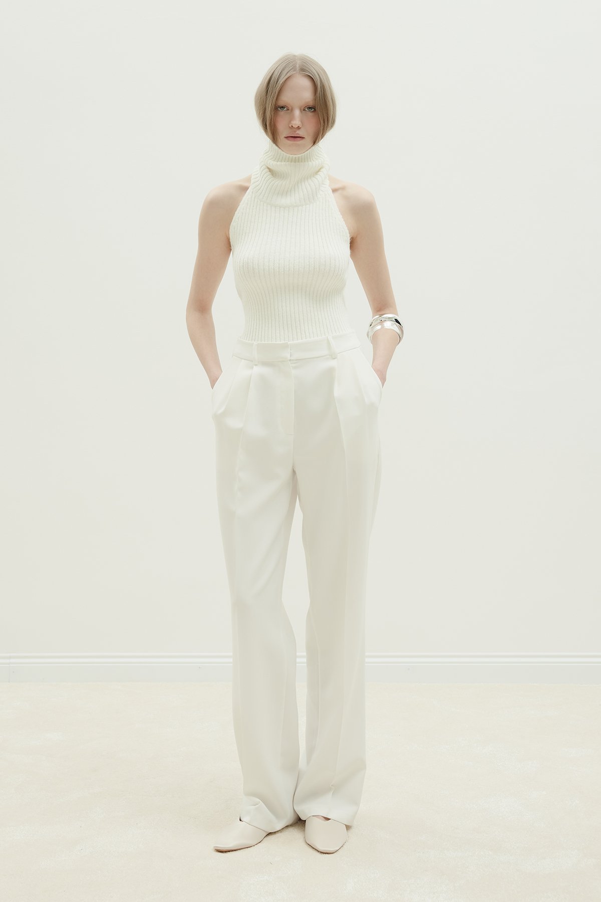 Beyaz Dalie Pileli Pantolon