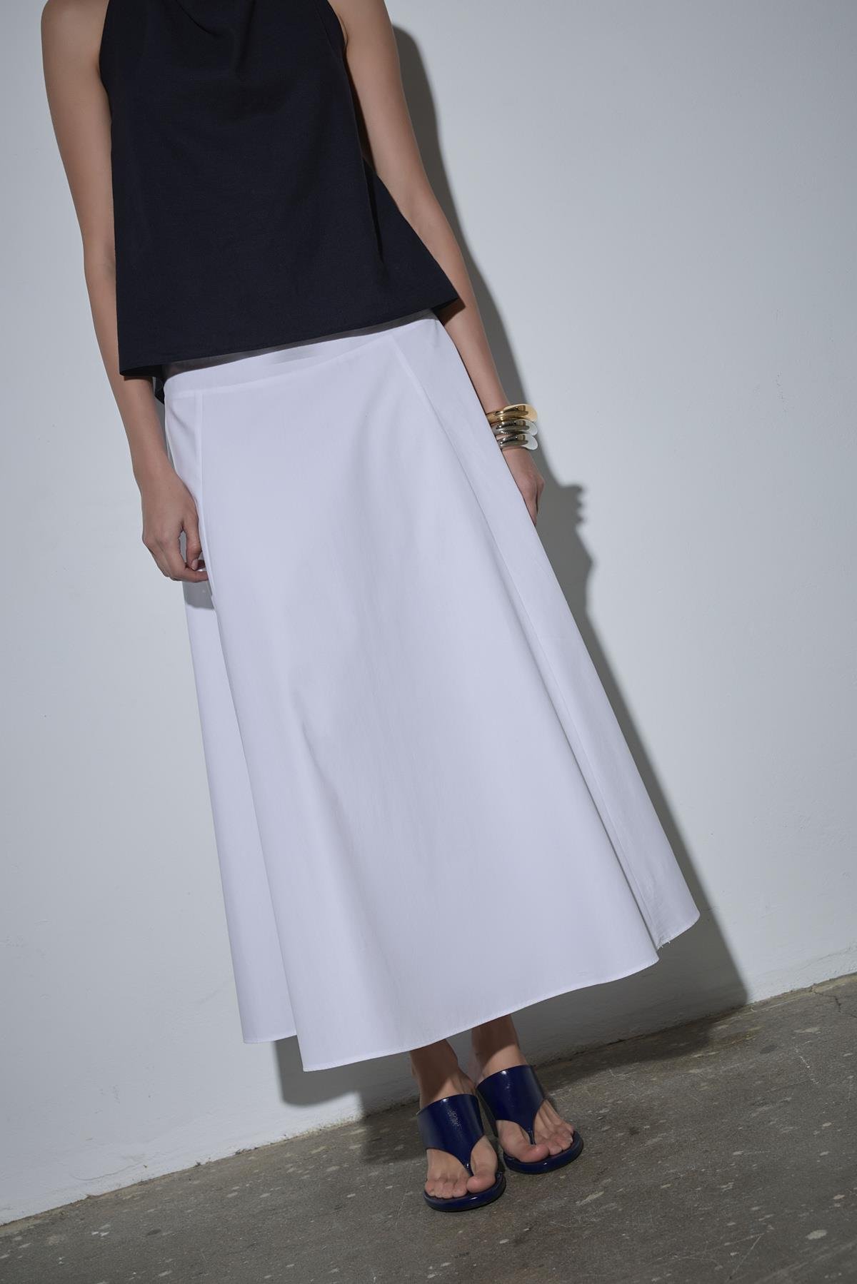 Beyaz Isola Korsajlı Etek