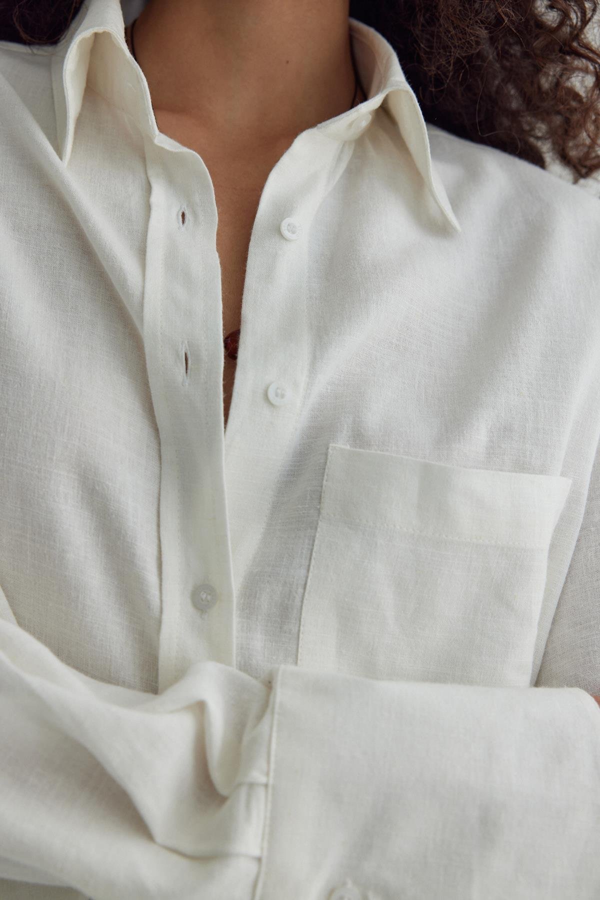 Beyaz Mild Cepli Basic Gömlek