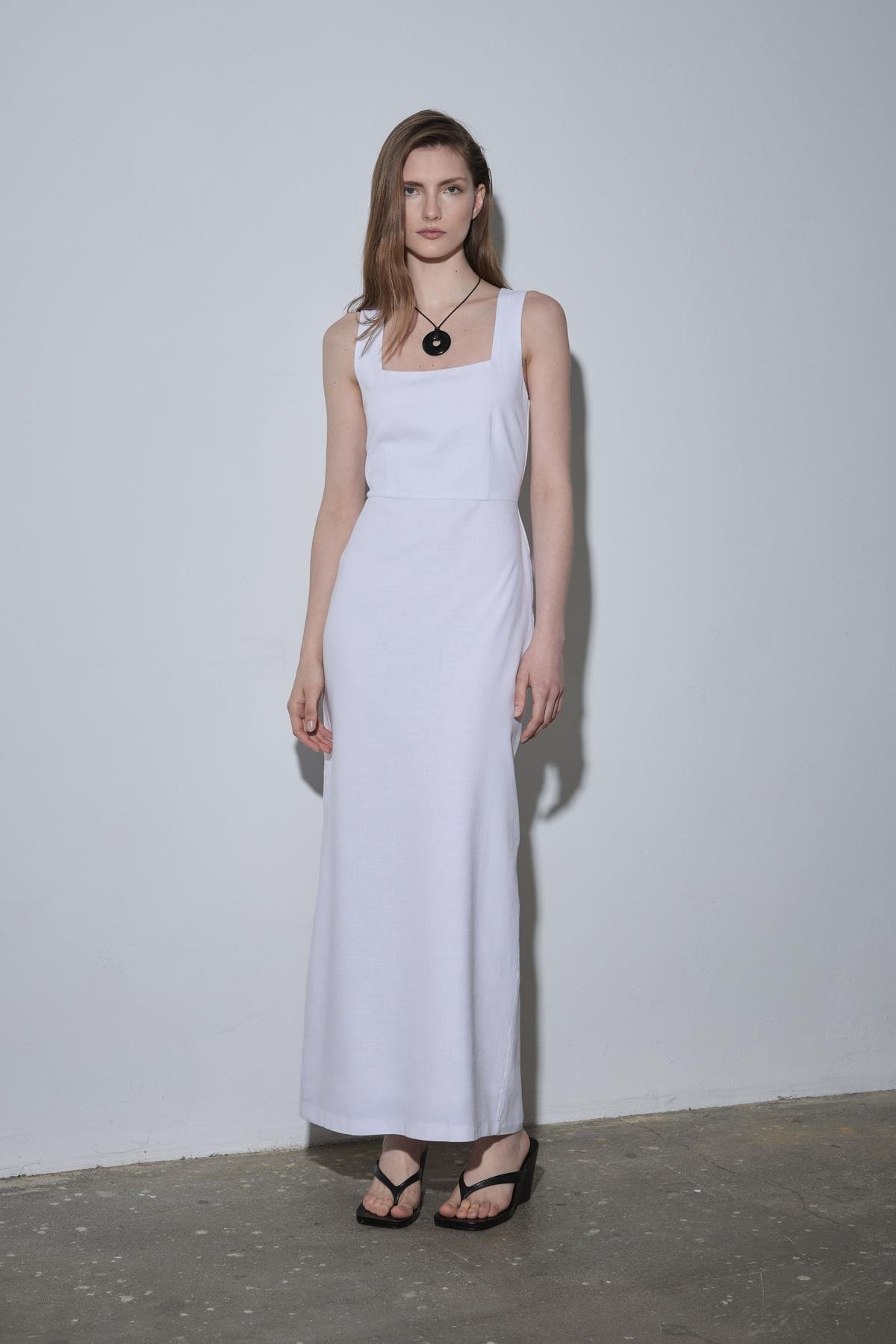 Beyaz Monik Kare Yaka Keten Elbise