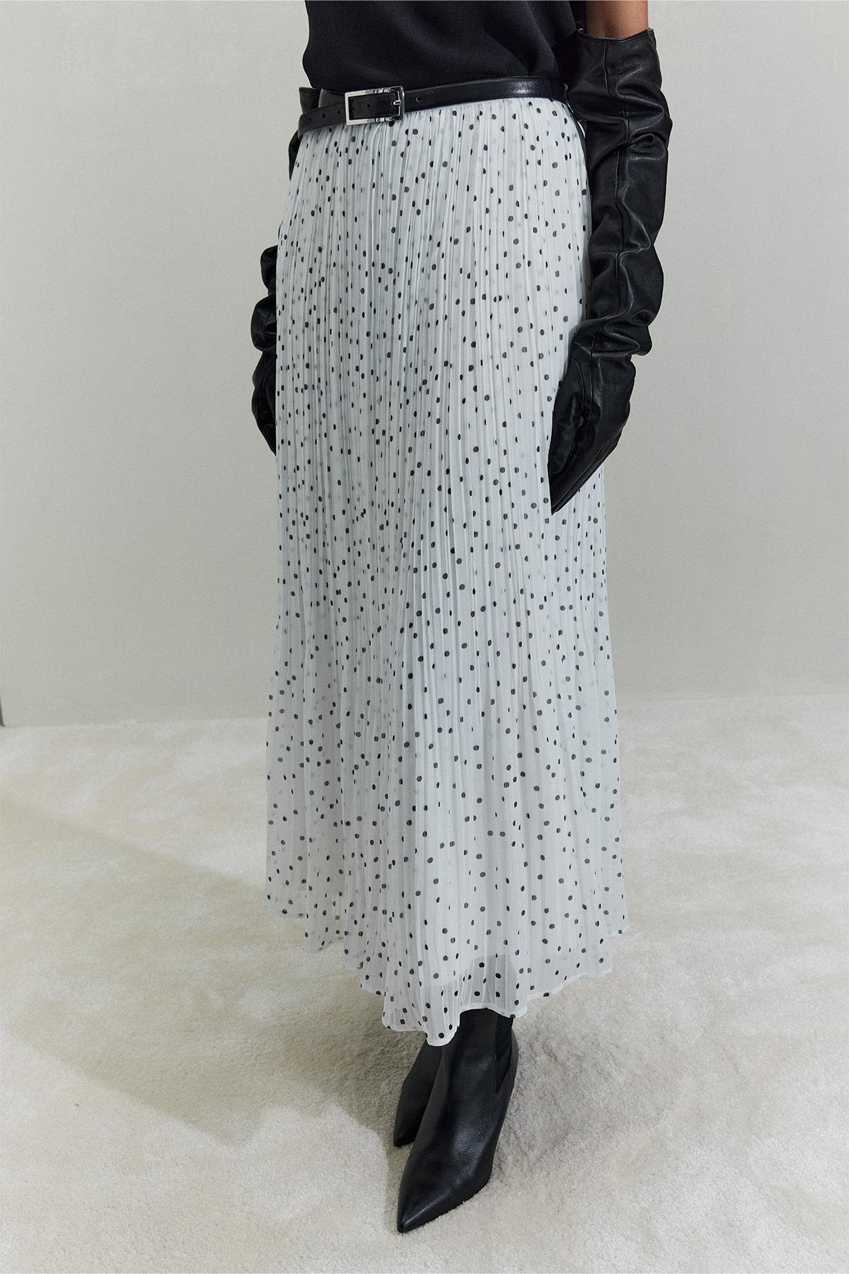 Beyaz Peri Puantiyeli Piliseli Etek