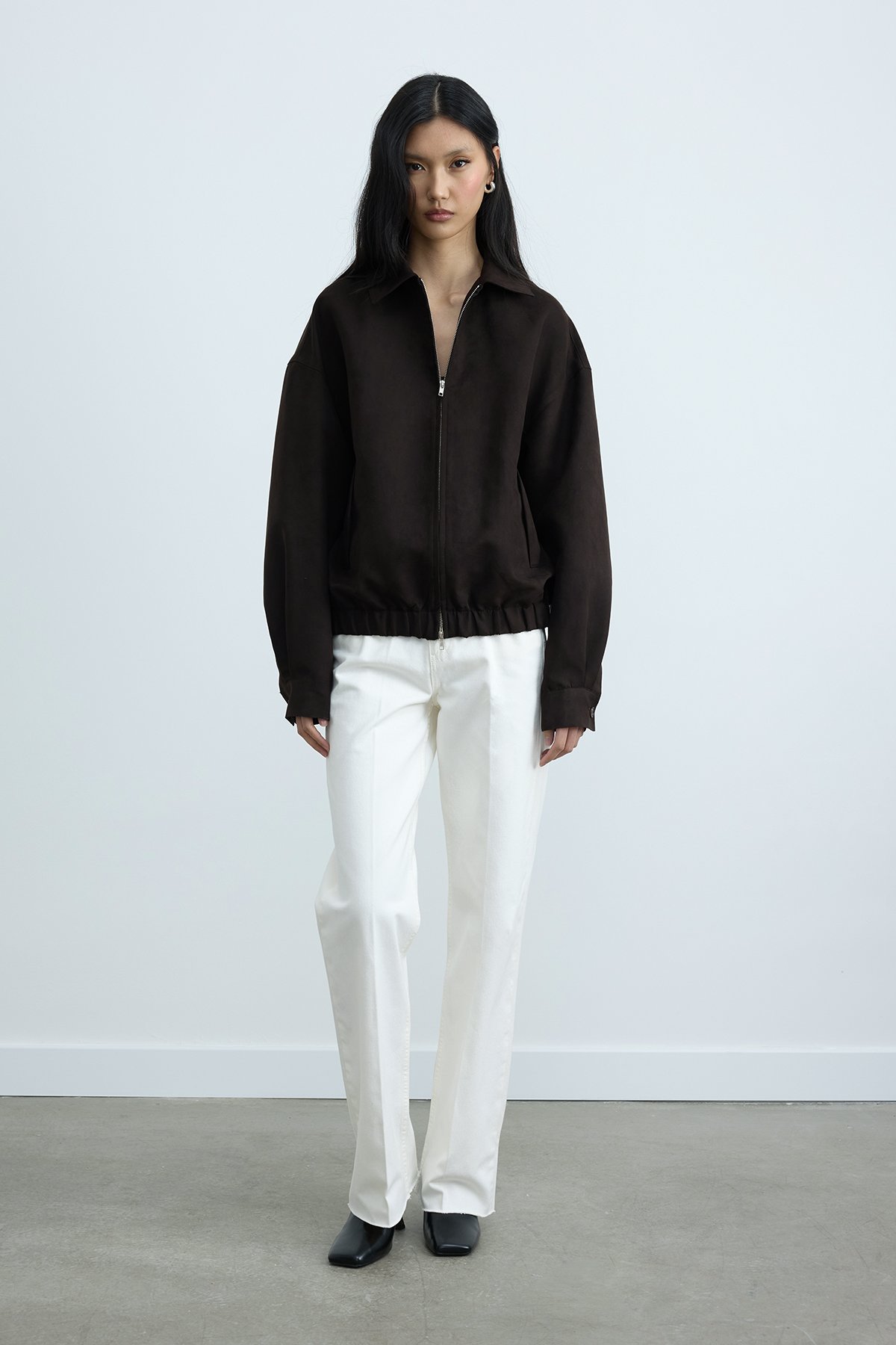 Relaxed Wide Leg Jeans