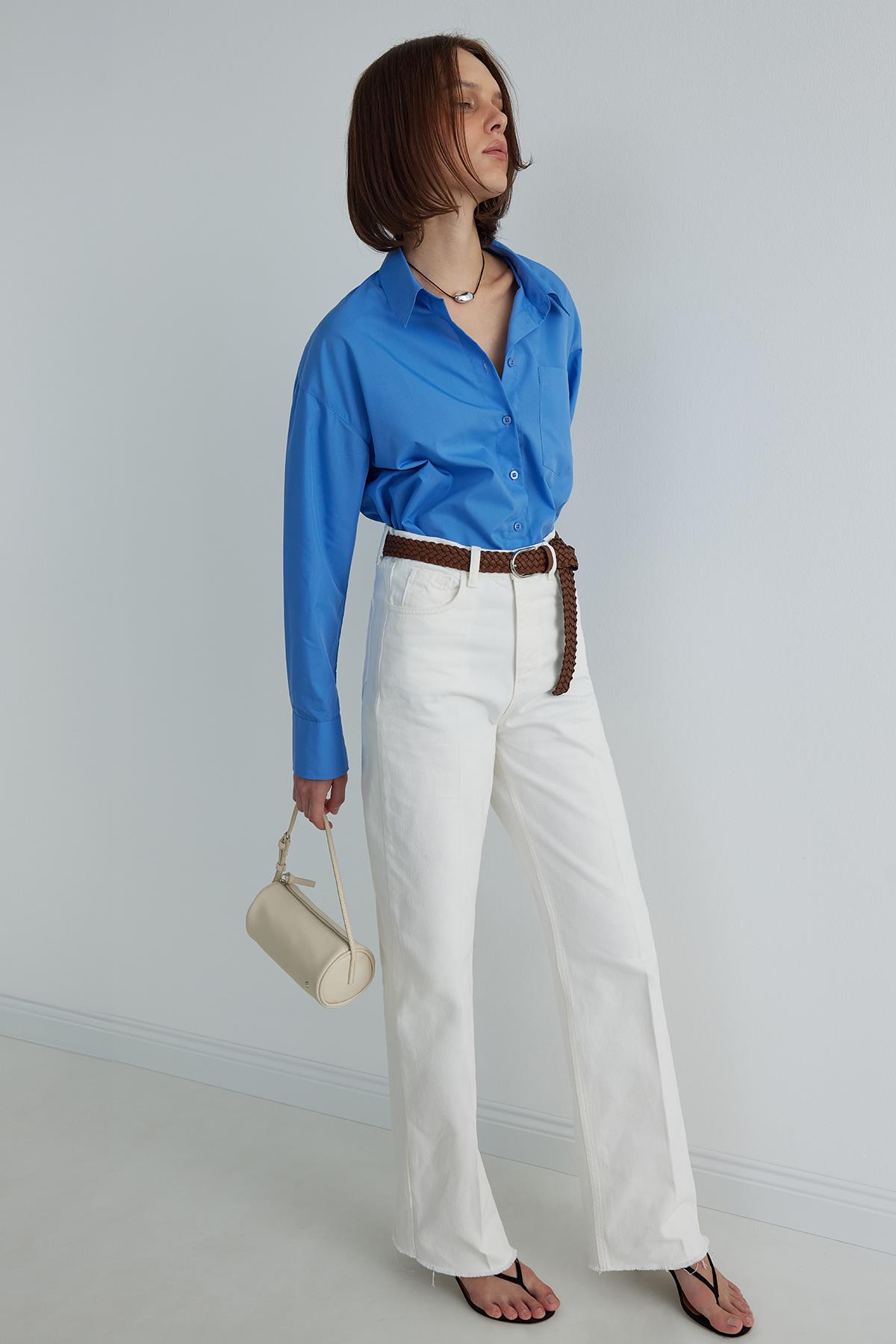 Relaxed Wide Leg Jeans