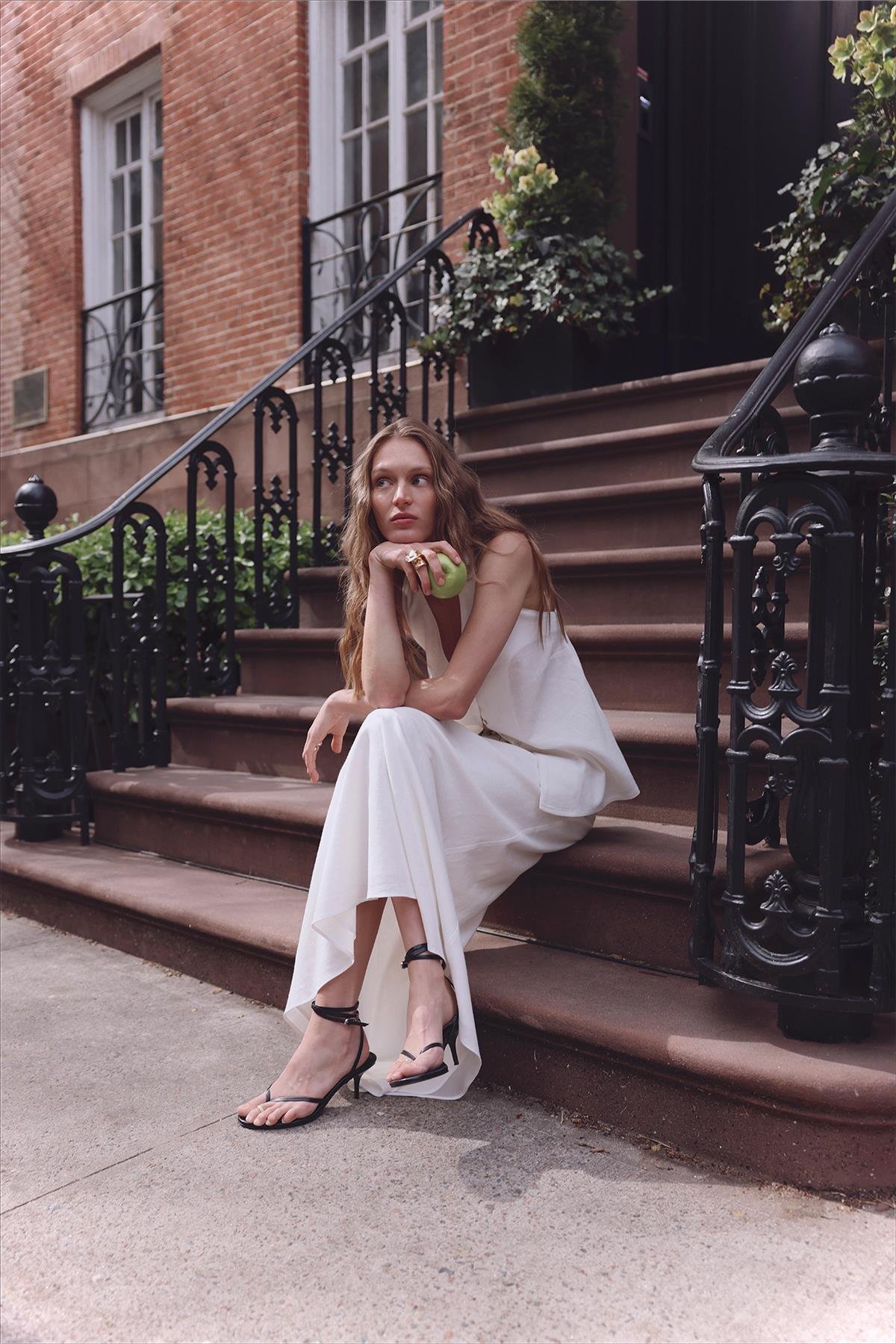 Beyaz Serena Kloş Etek