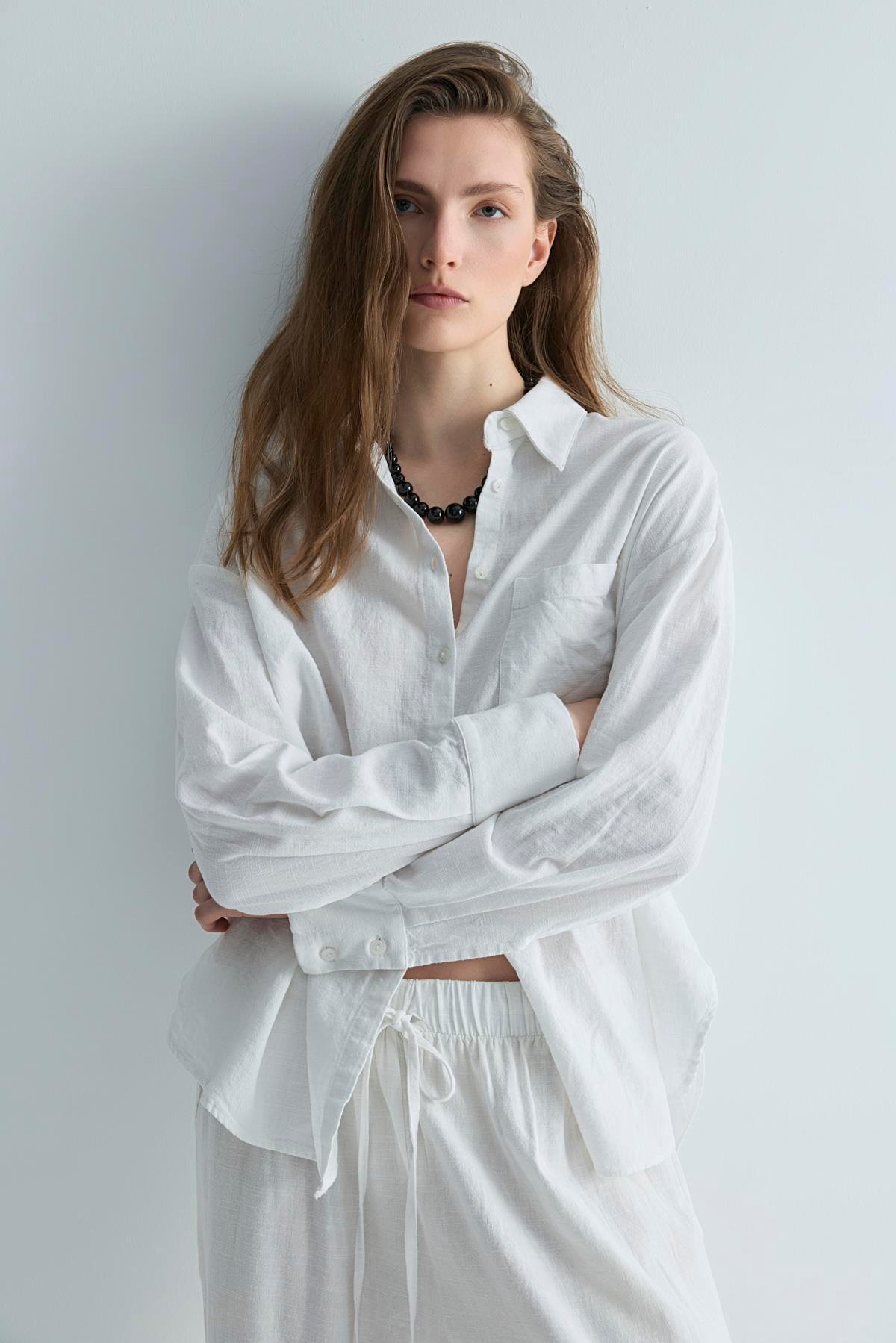 Beyaz Serin Oversize Keten Gömlek