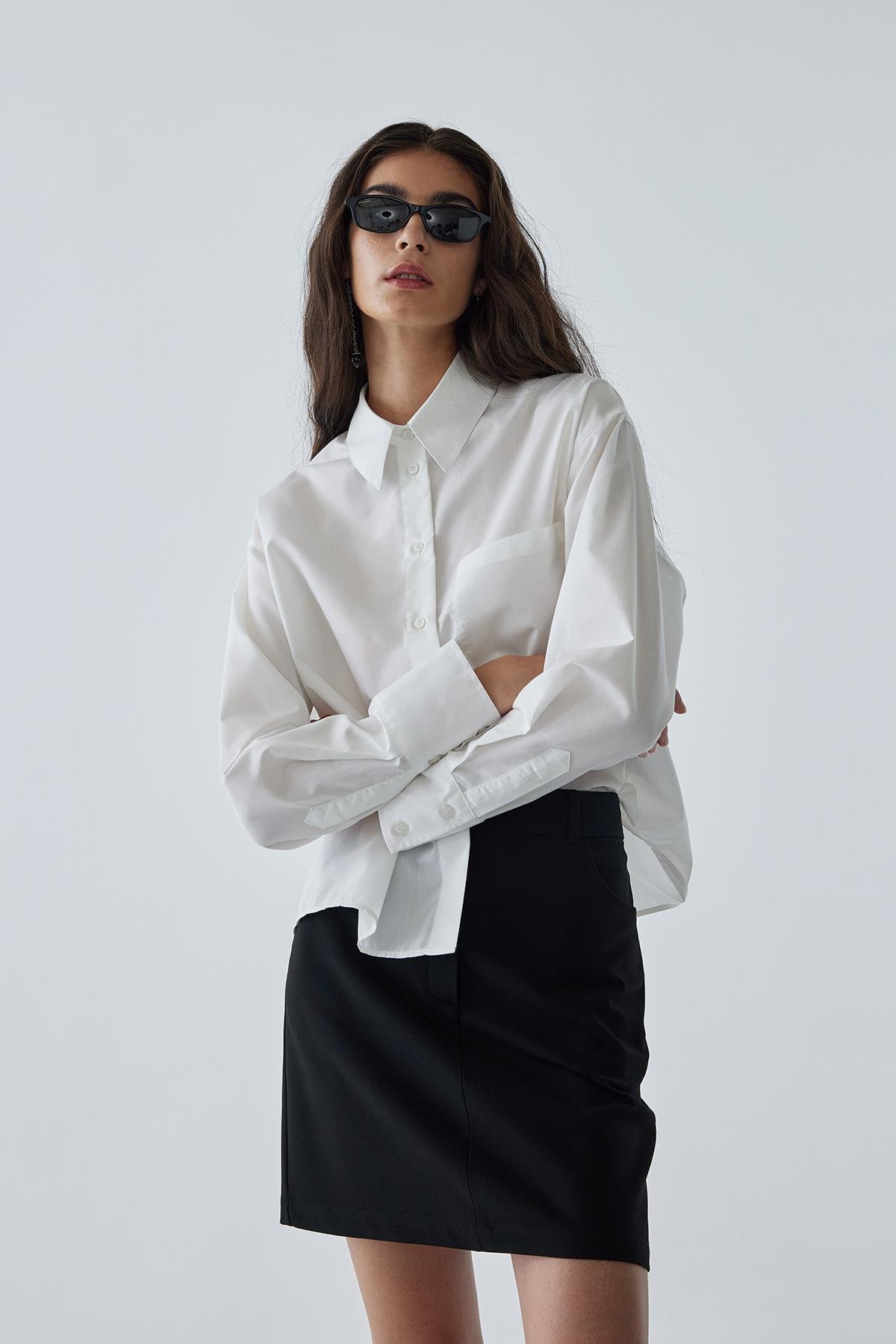 Beyaz Sortie Kısa Oversize Gömlek