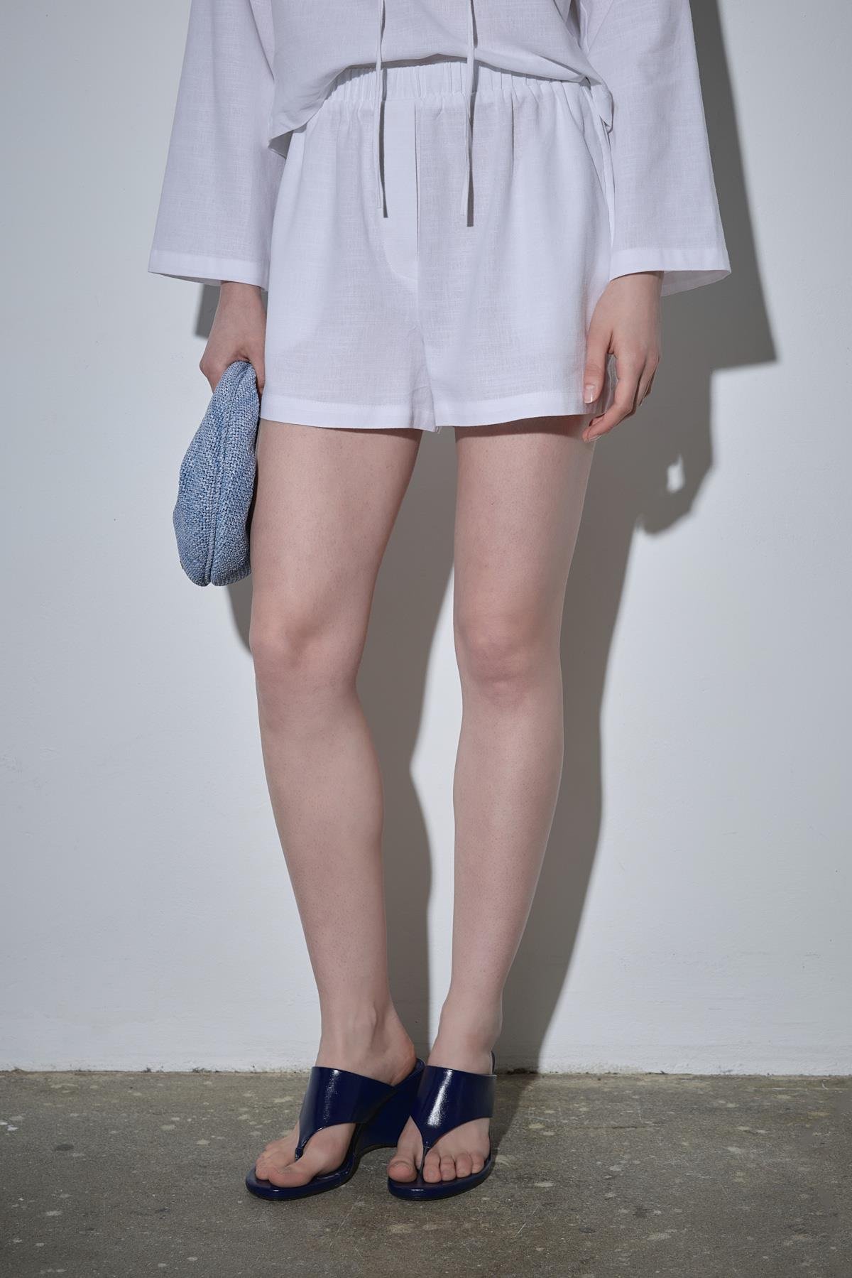 Zoe Basic Linen Shorts