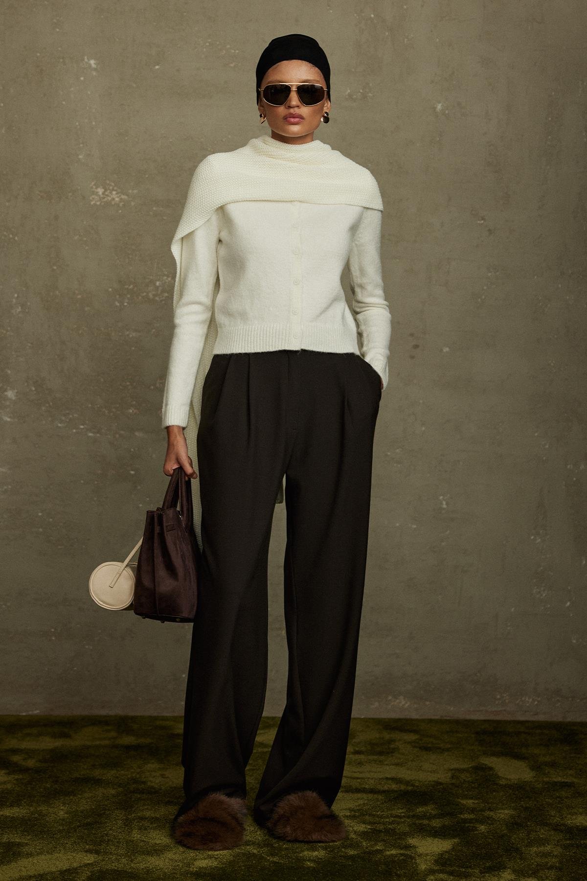 Ekru Jenny Düğmeli Hırka