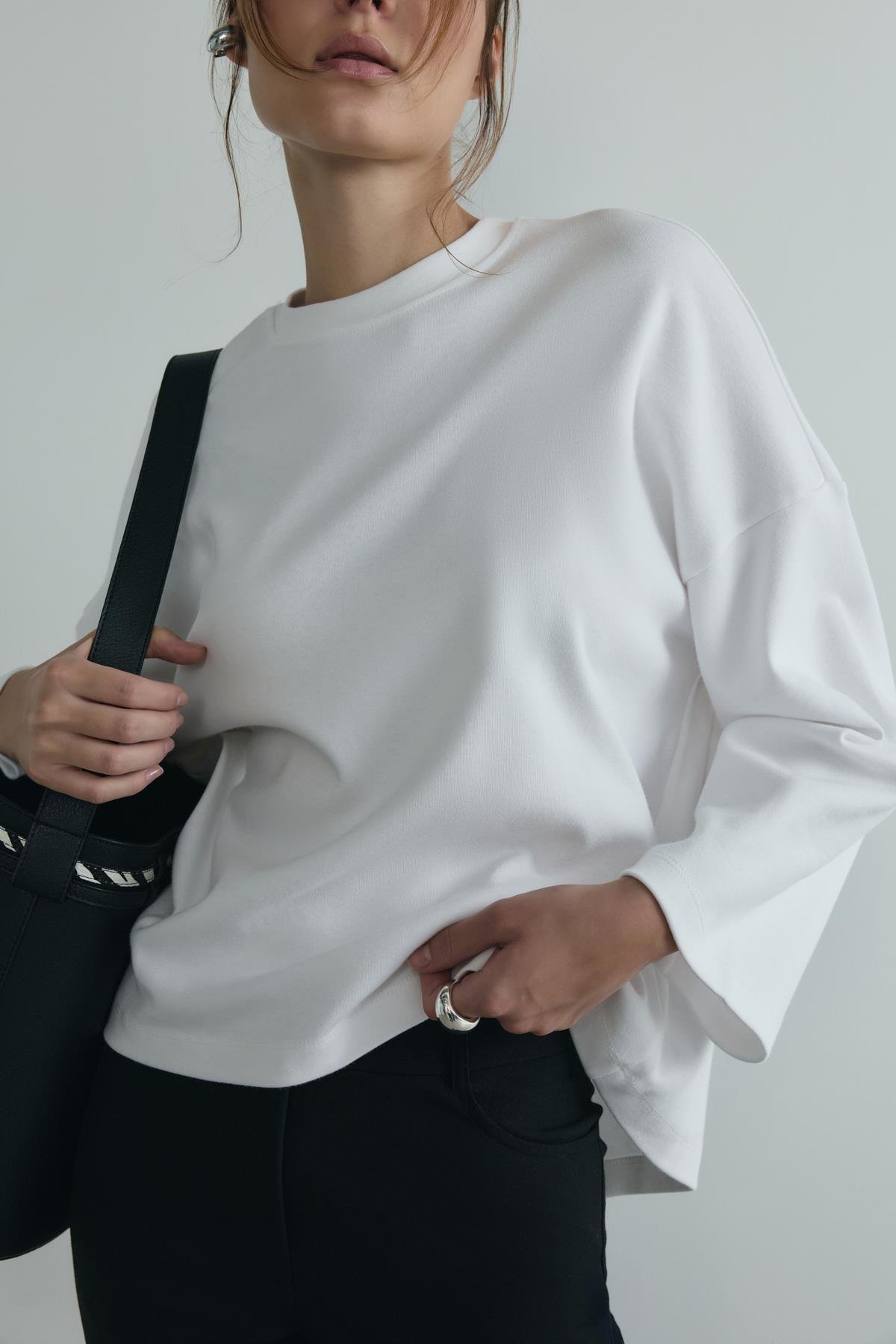 Ekru Katie Uzun Kollu Oversize Tişört