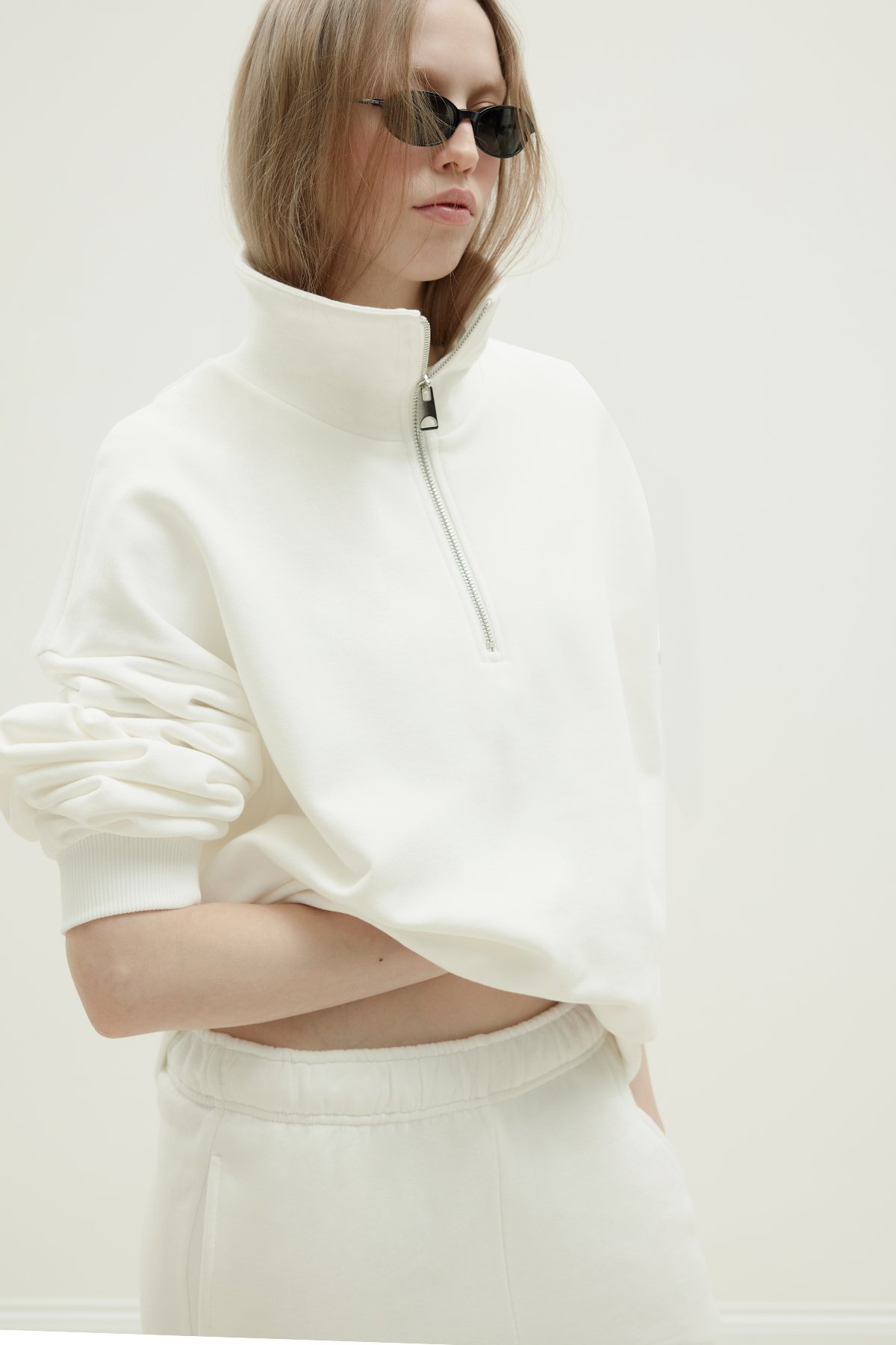 Ekru Low Oversize Sweat