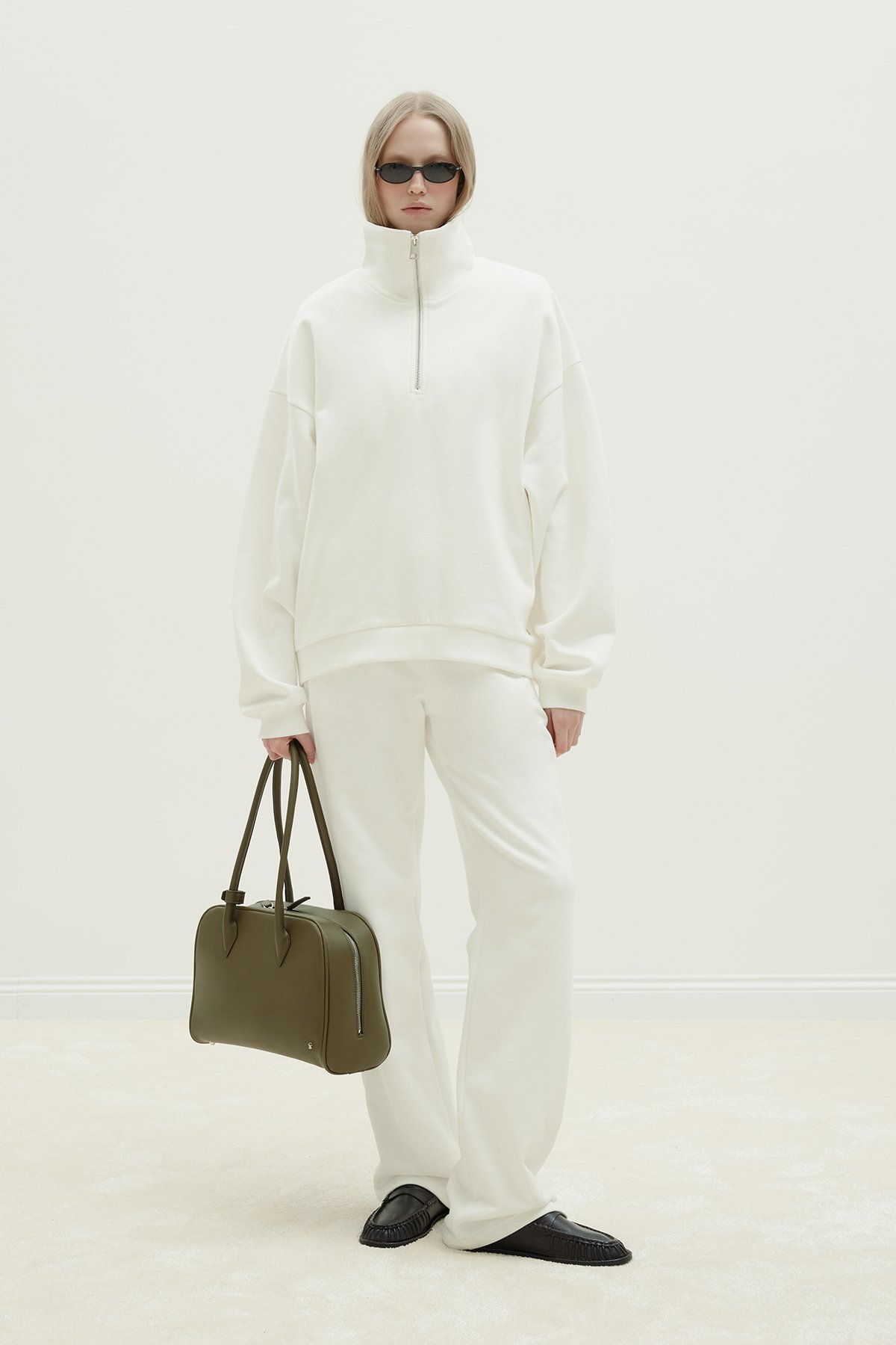 Ekru Low Oversize Sweat