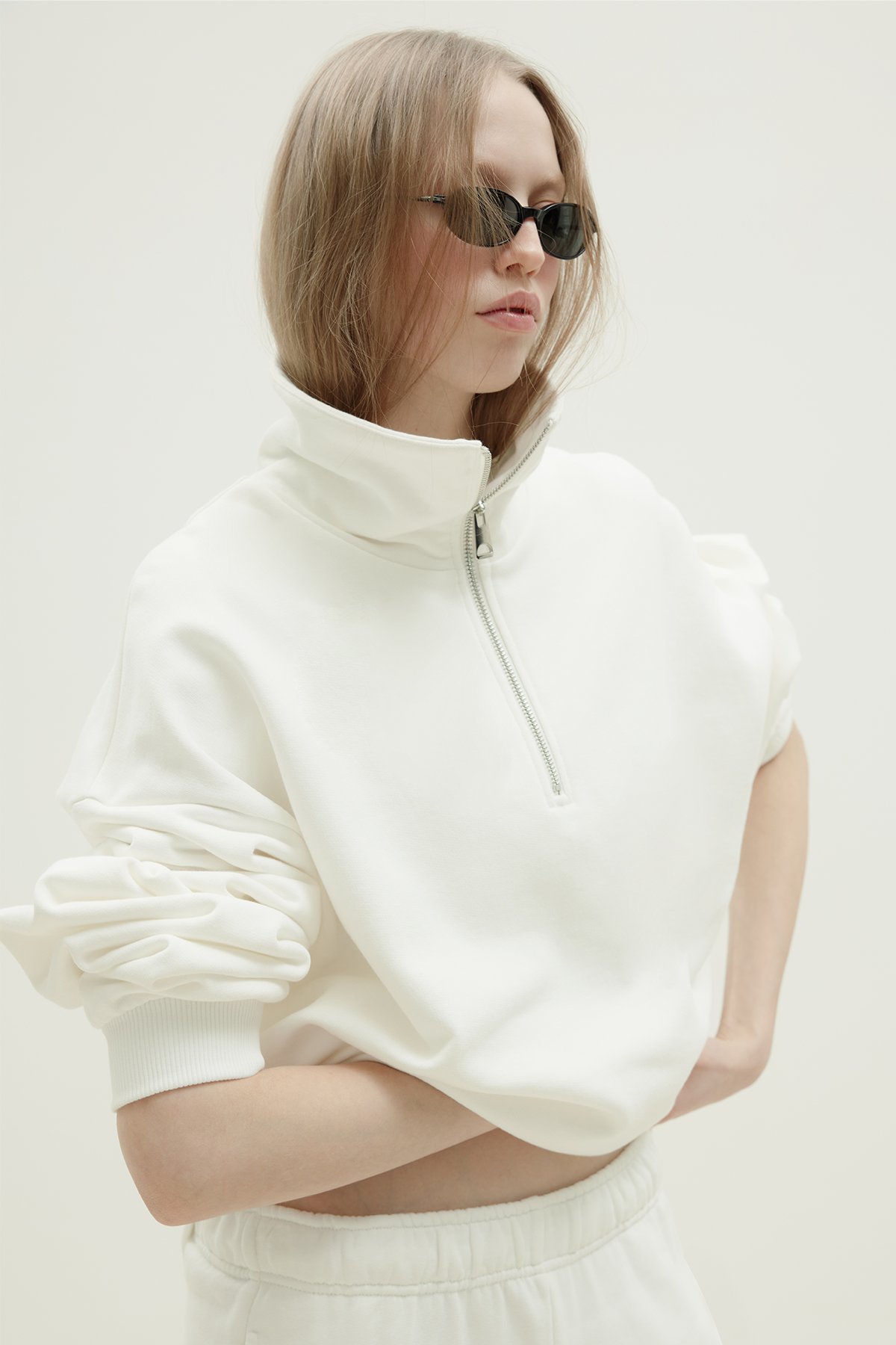 Ekru Low Oversize Sweat