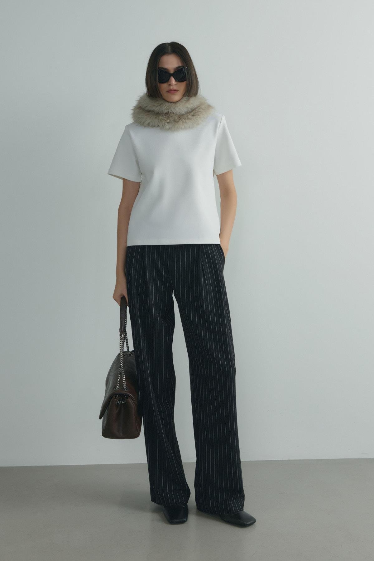 Ekru Nolan Vatkalı Tişört