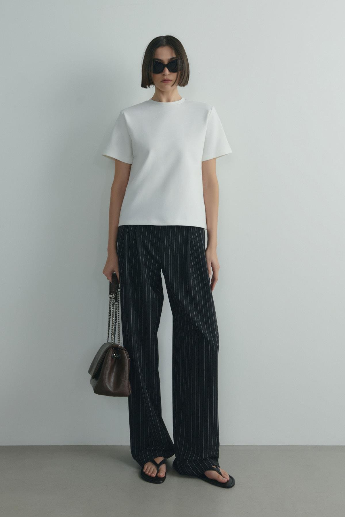 Ekru Nolan Vatkalı Tişört