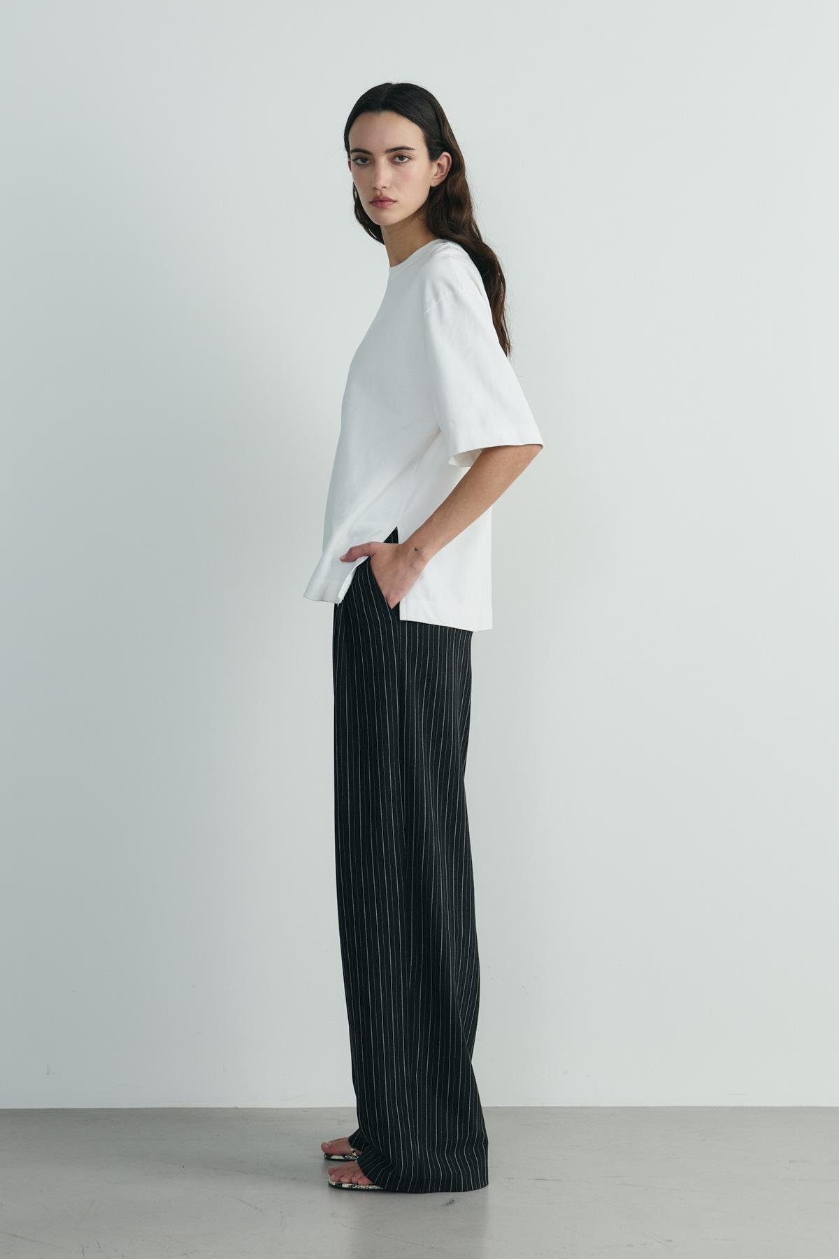 Ekru Nox Oversize Tişört