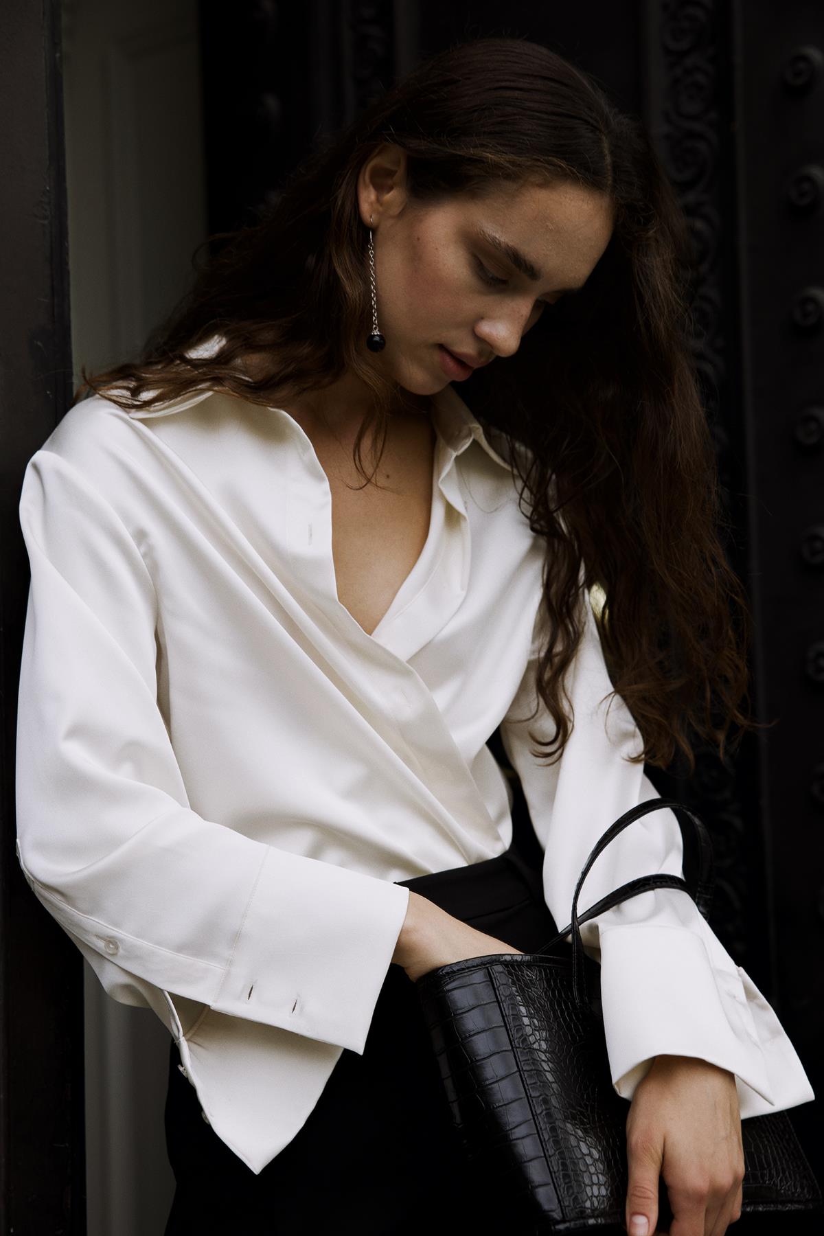 Ekru Pol Saten Gömlek