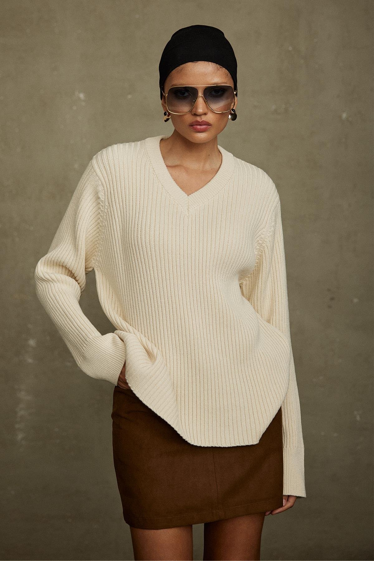 Ekru Rol V Yaka Kazak