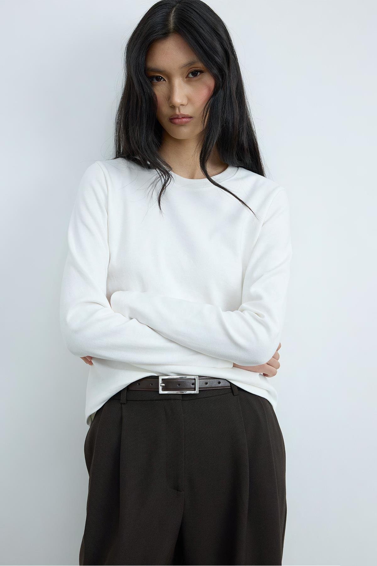 Rumi Basic Long-Sleeve T-shirt