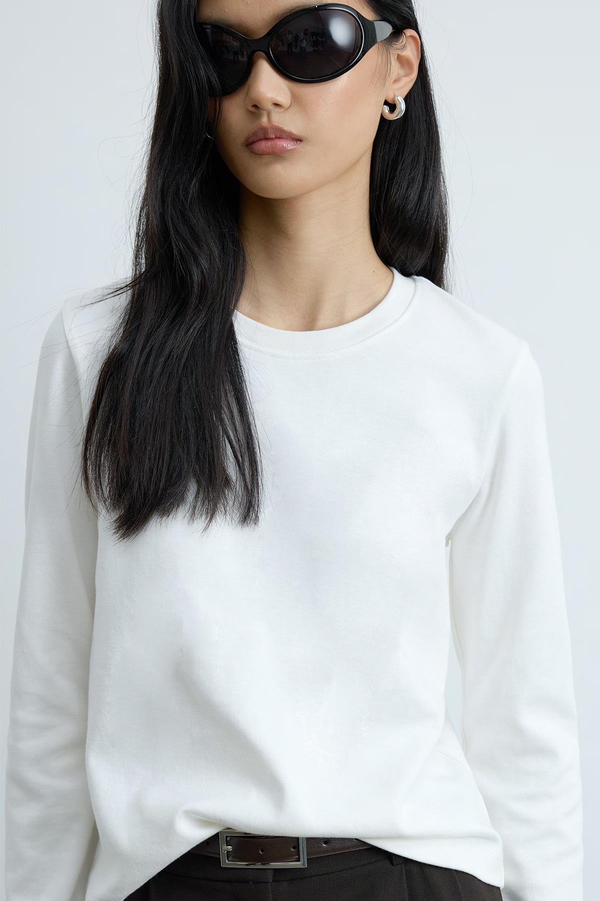 Rumi Basic Long-Sleeve T-shirt