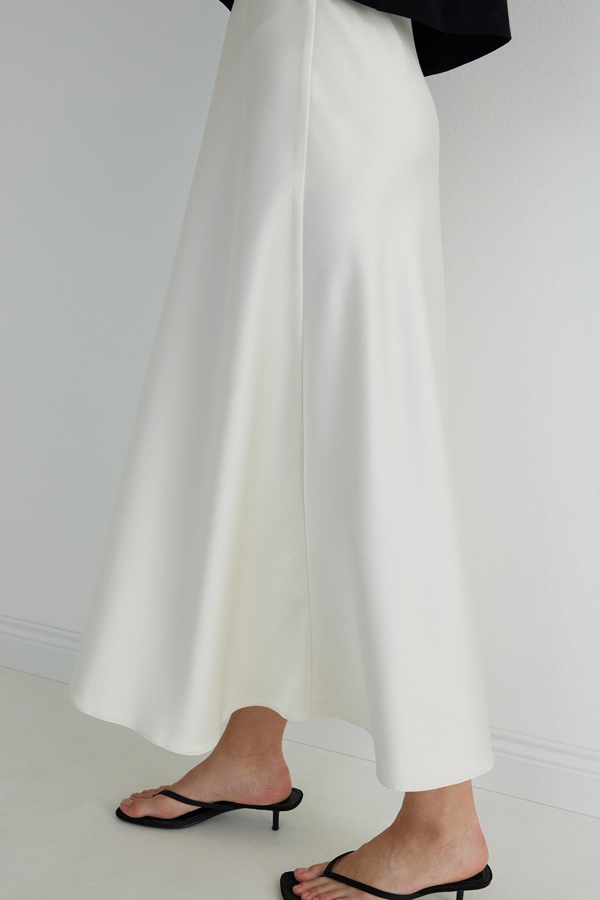 Ekru Saten Etek