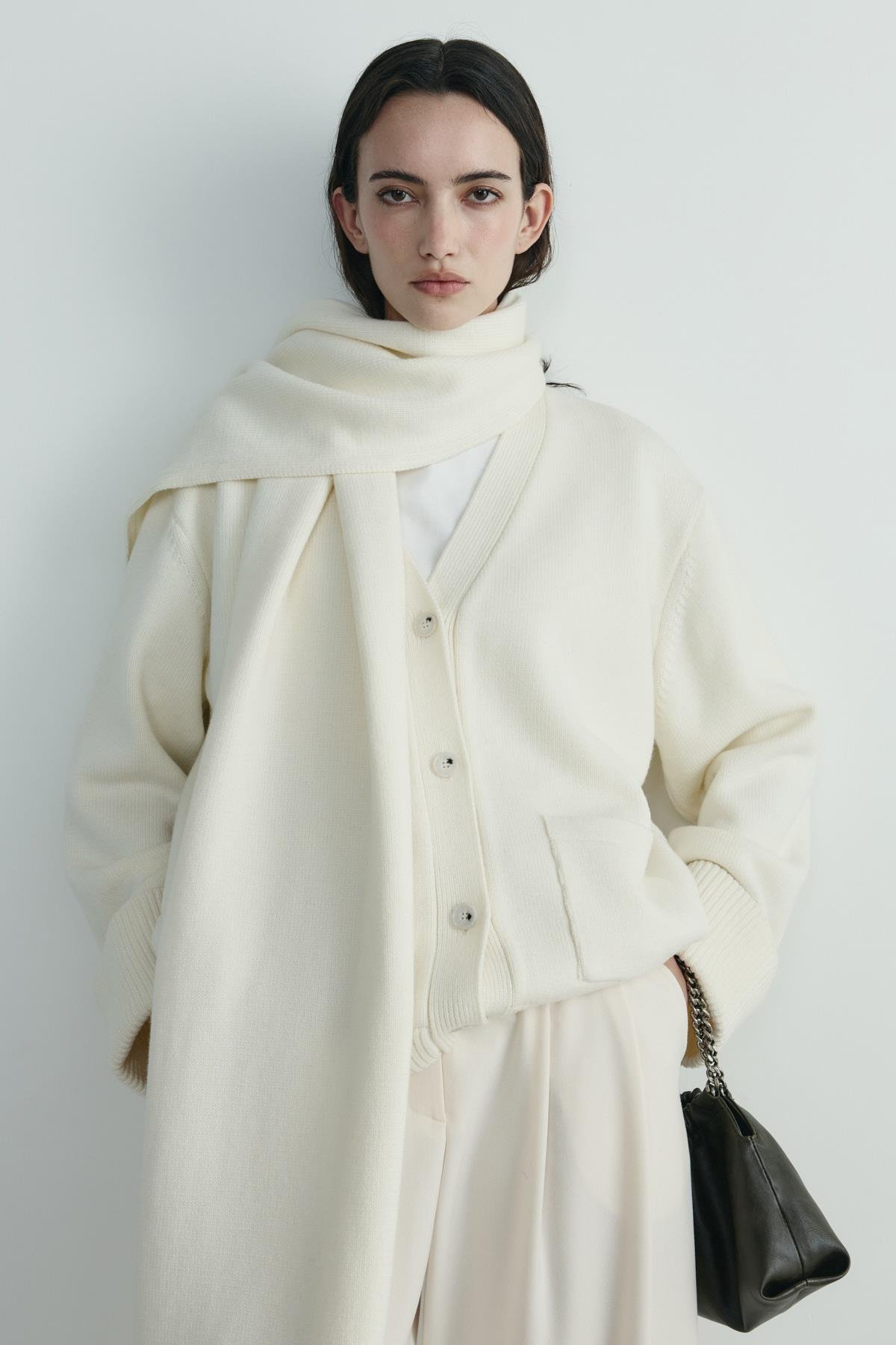 Ekru Ura Triko Atkı