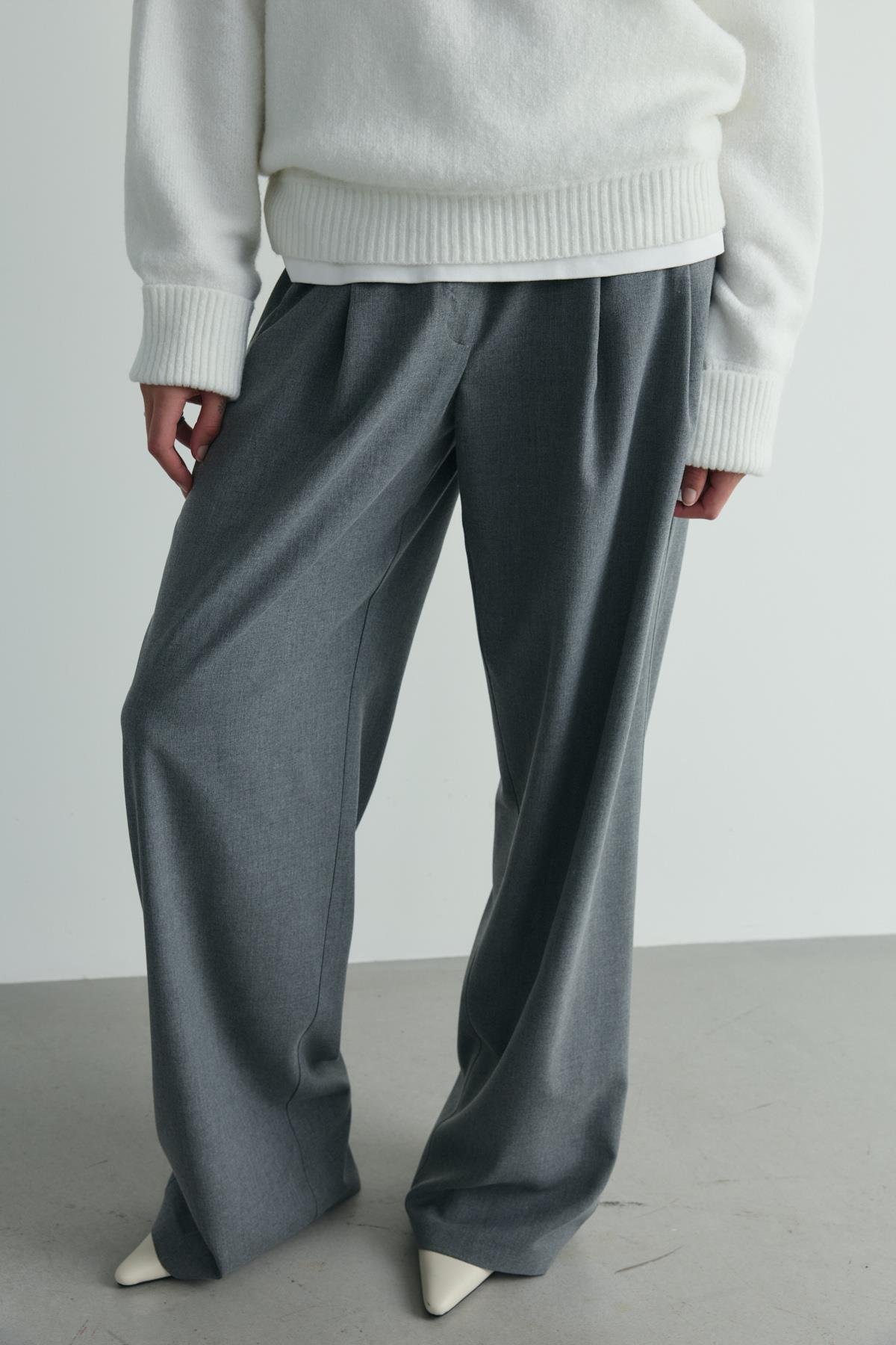 Lina Pleated Trousers