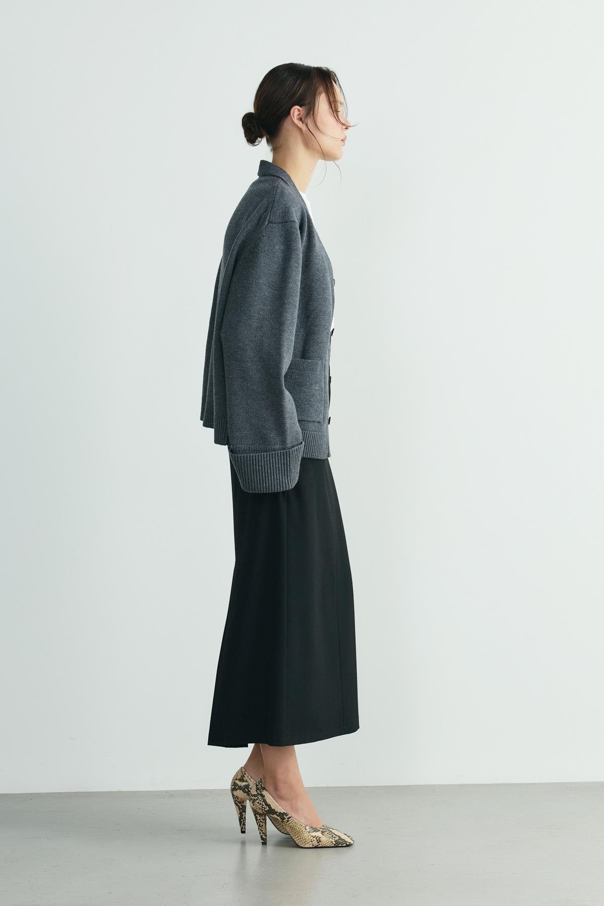 Gri Ura Triko Düğmeli Hırka