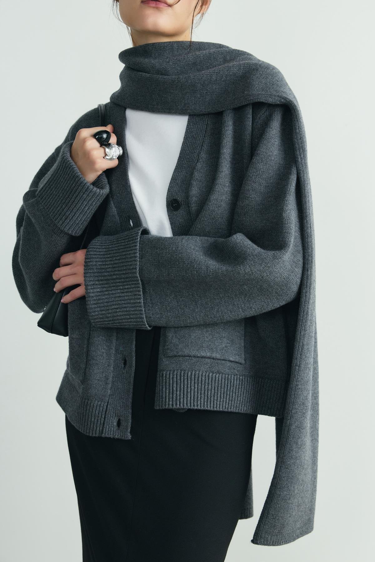 Gri Ura Triko Düğmeli Hırka