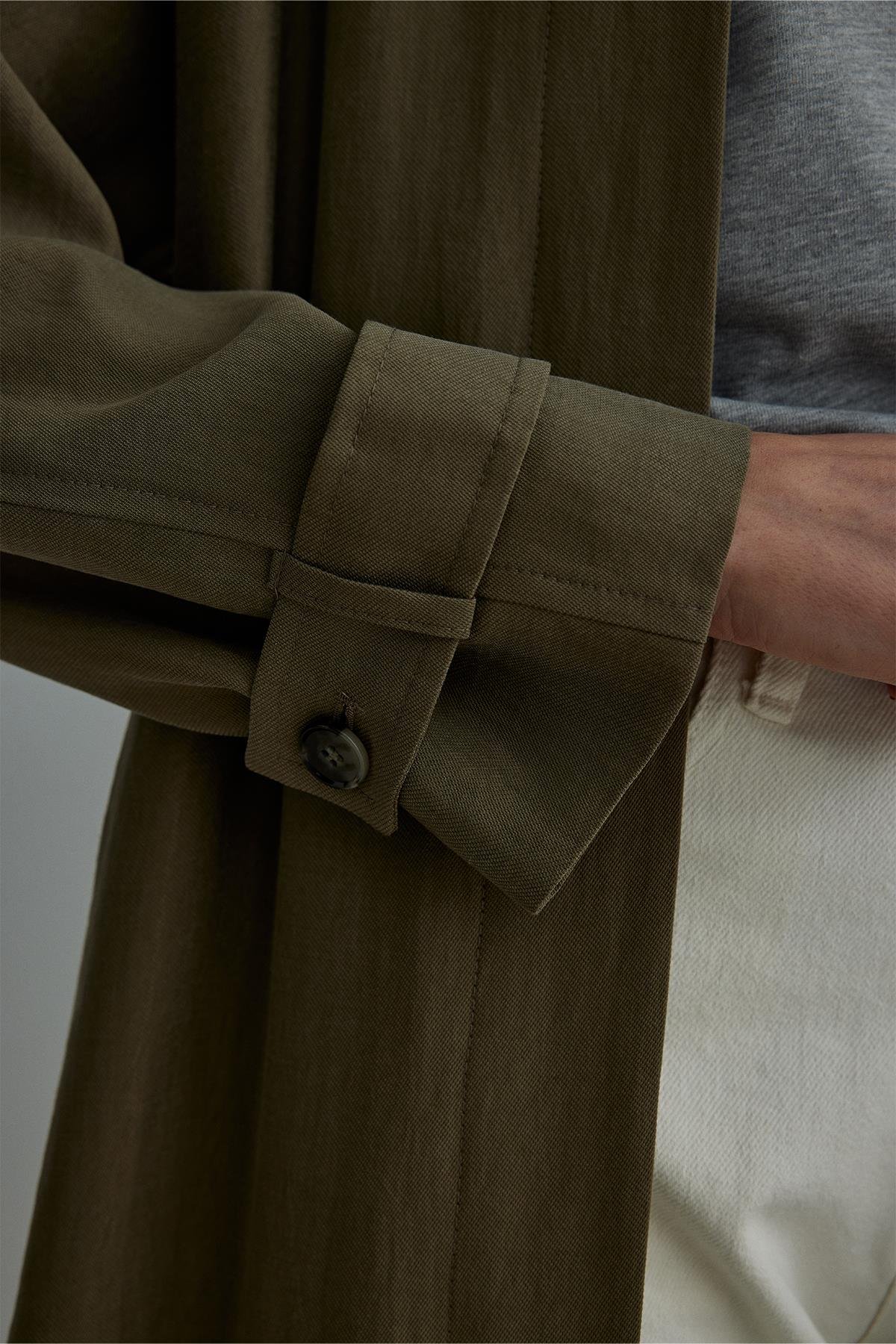 Haki Weightles Uzun Trençkot