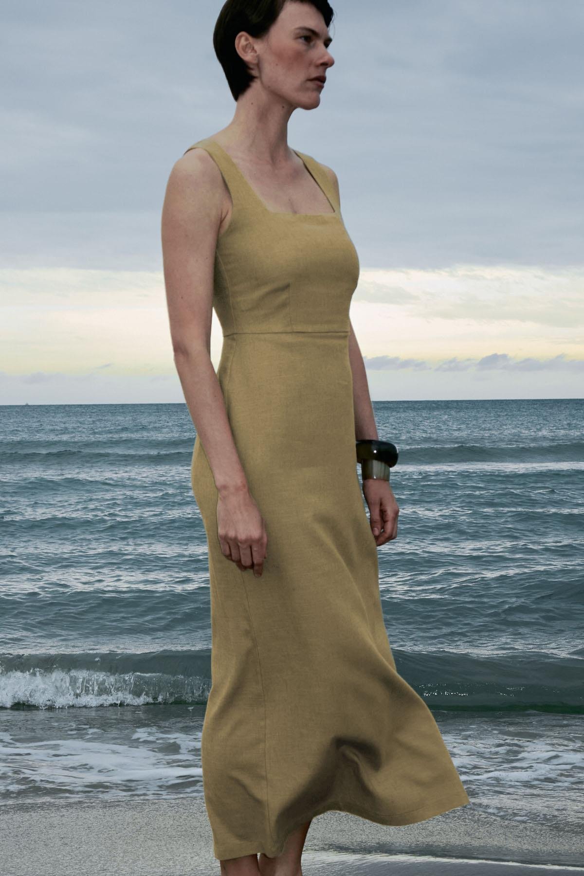 Ihlamur Yeşili Monik Kare Yaka Keten Elbise