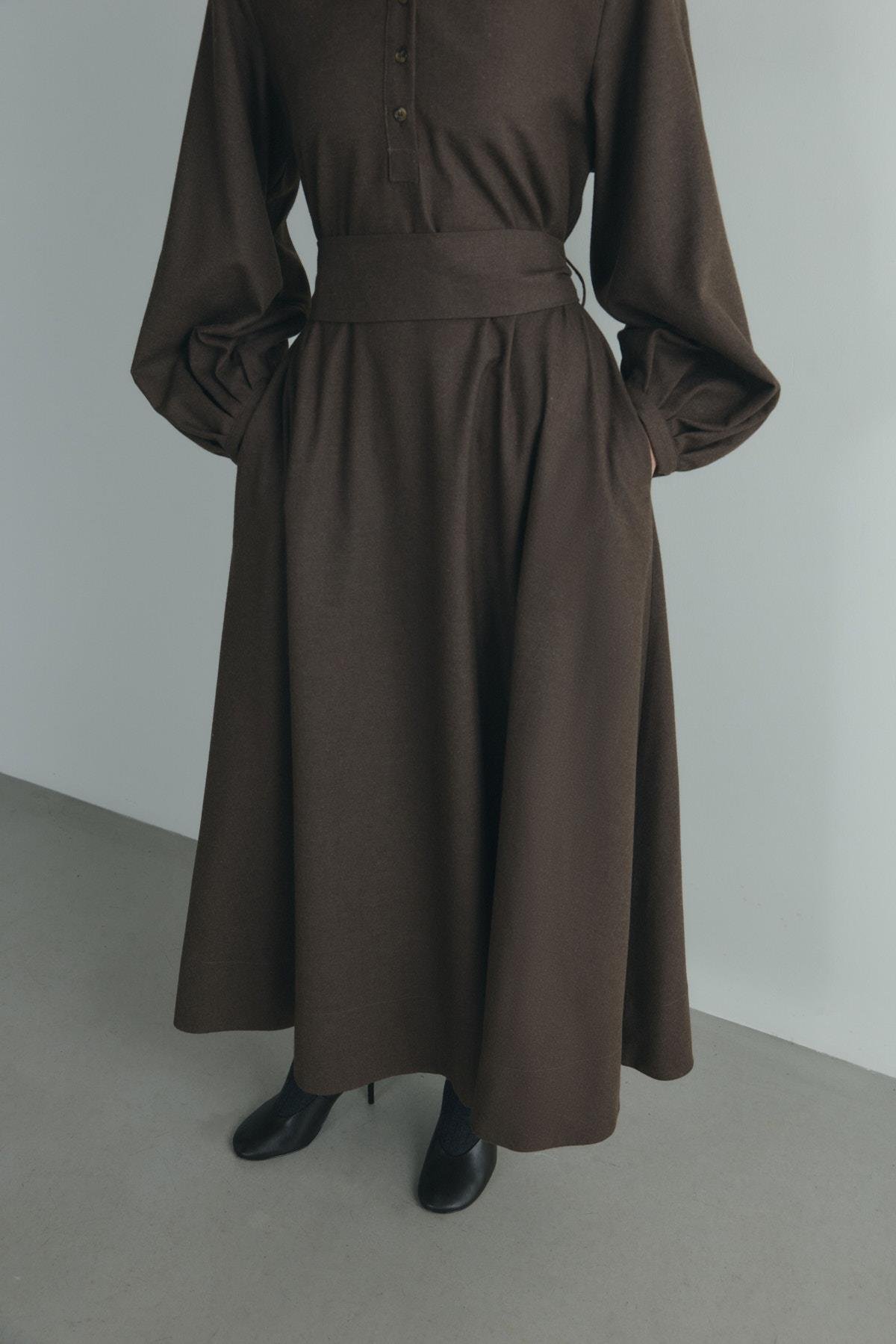 Kahverengi Kaia Düğmeli Maxi Elbise