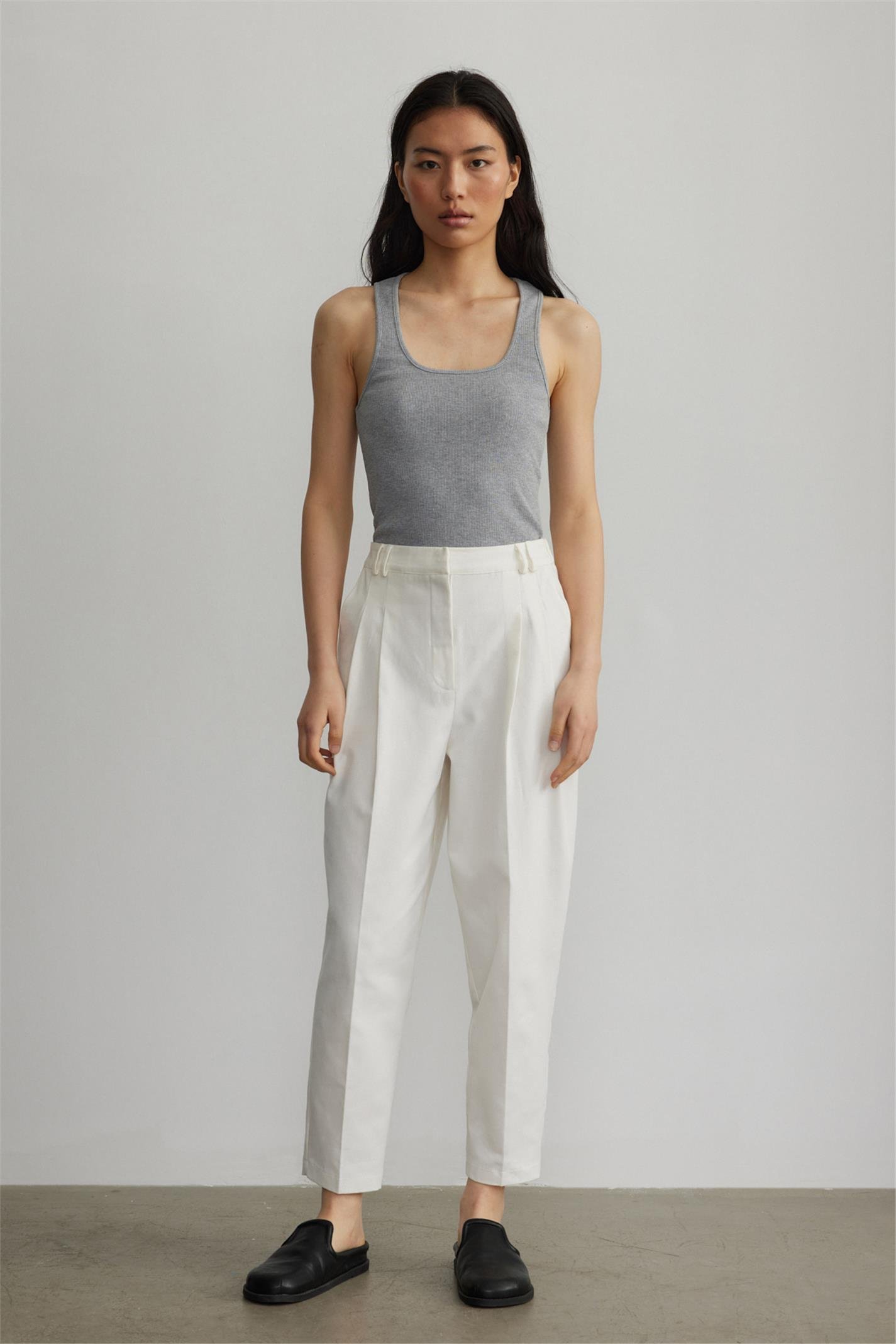 Kare Yaka Örme Atlet