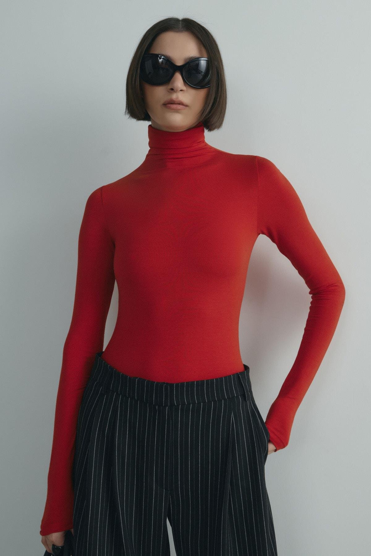 Kırmızı Boğazlı Tensel Body