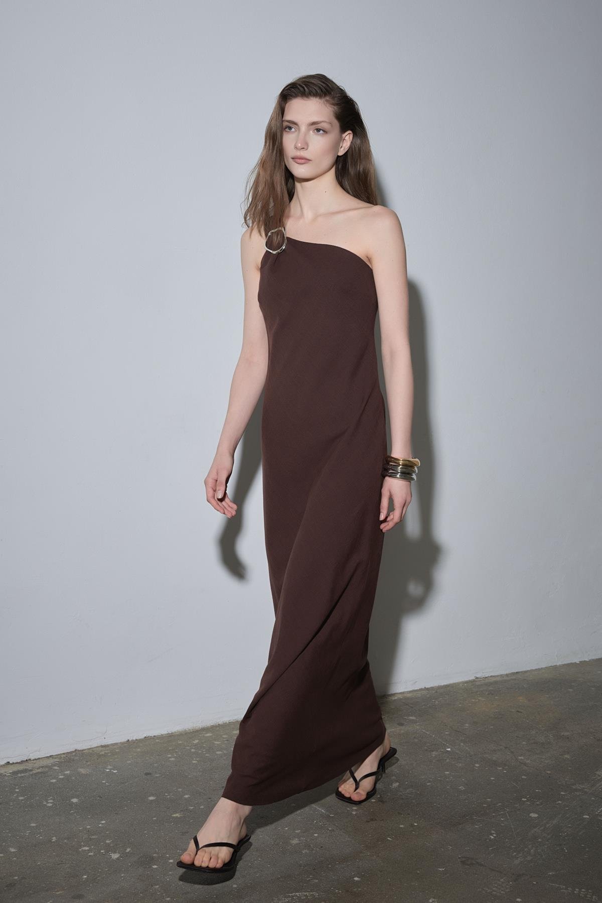 Koyu Kahve Abel Tek Omuzlu Keten Elbise