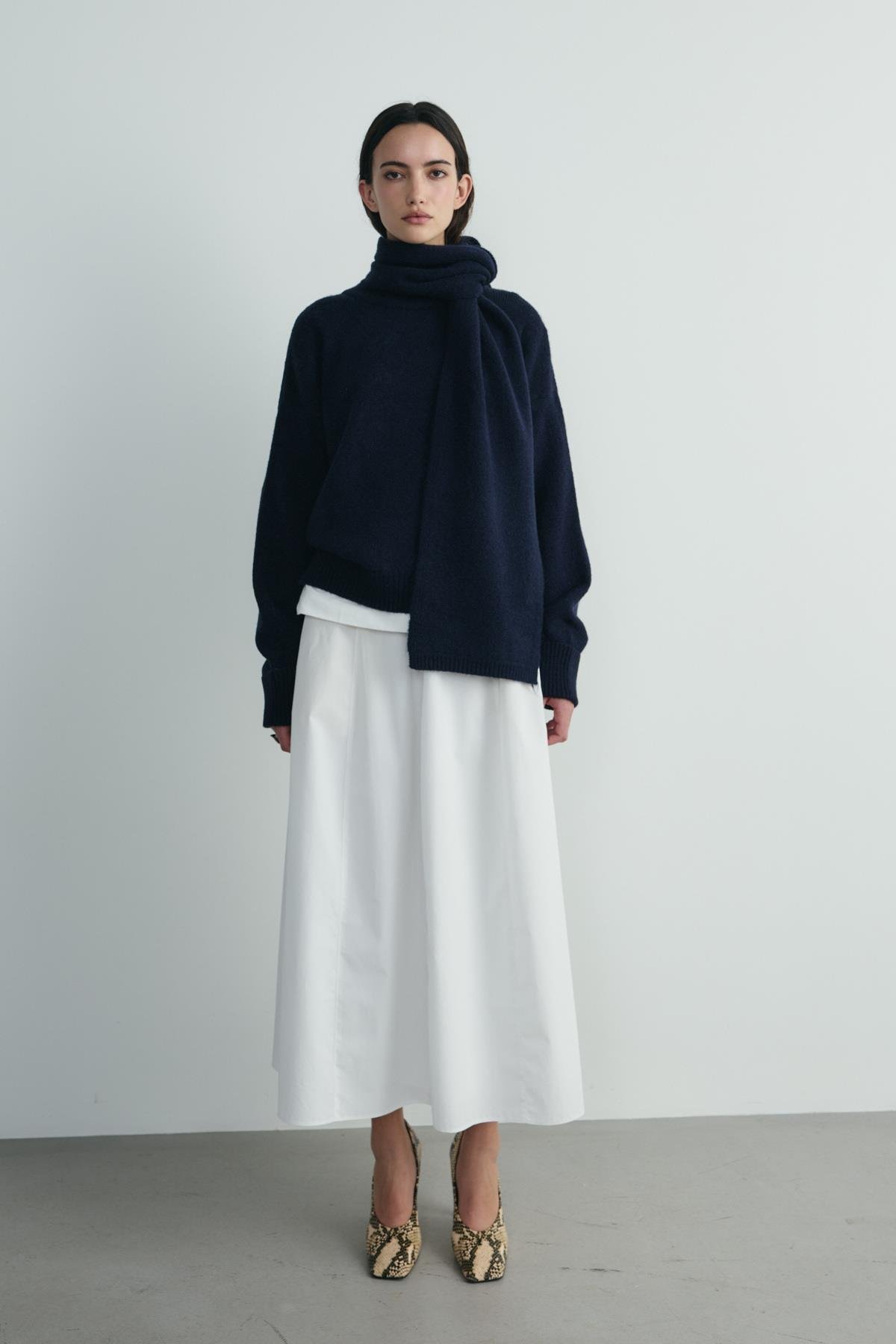 Lacivert Bella Triko Atkı