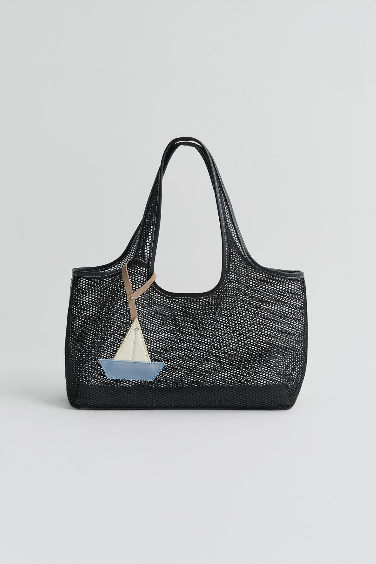 Mavi Ship Deri Charm