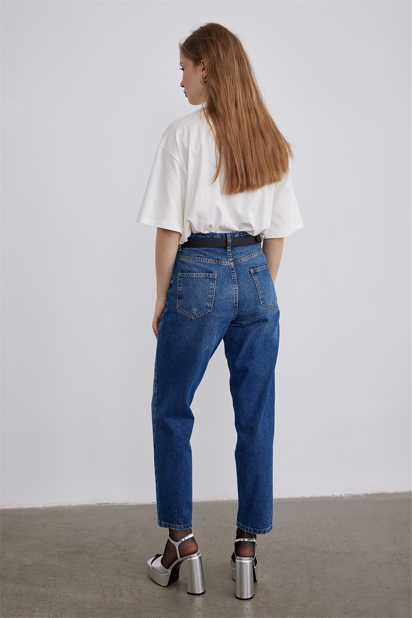 Medium Blue Mom Jean