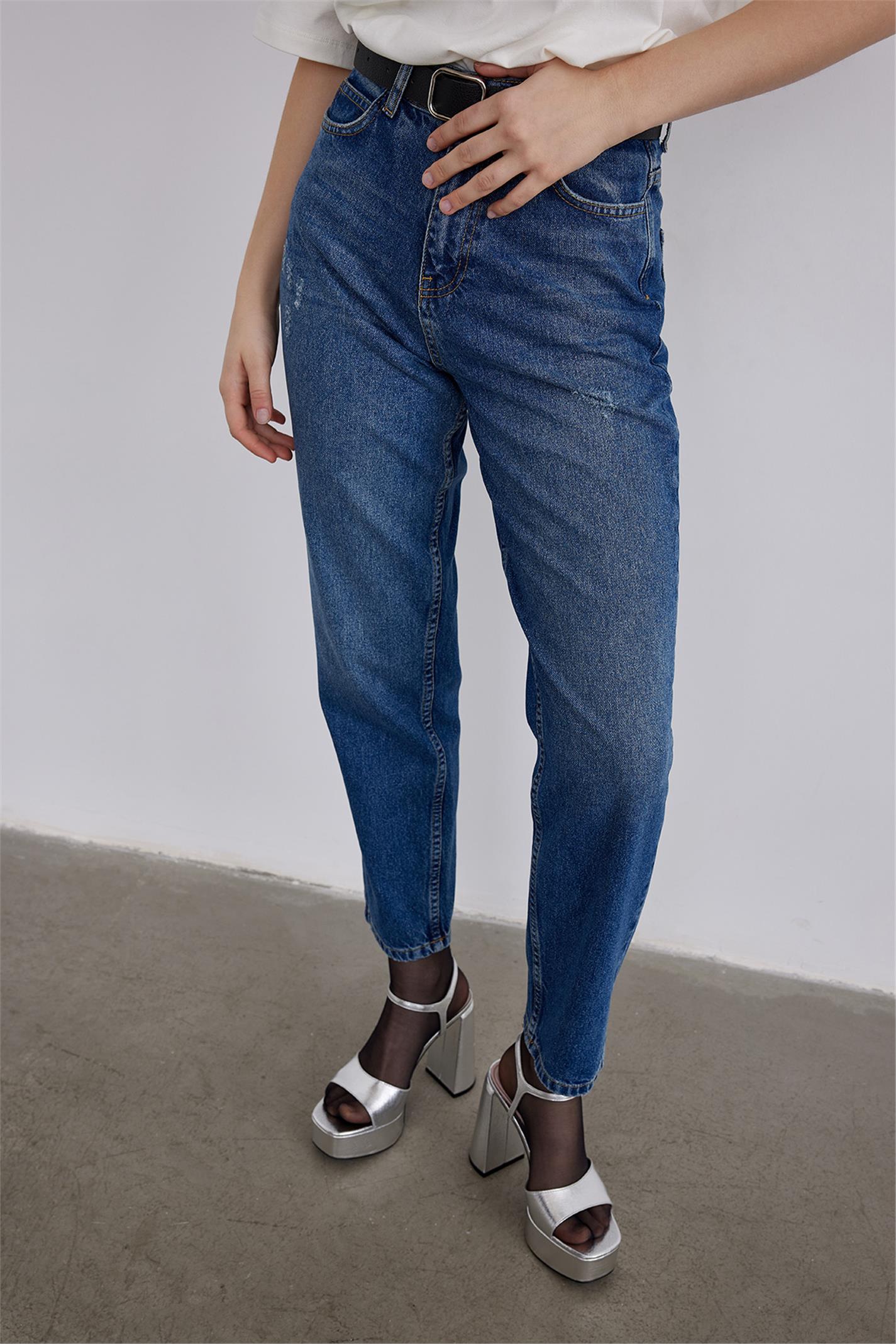 Medium Blue Mom Jean