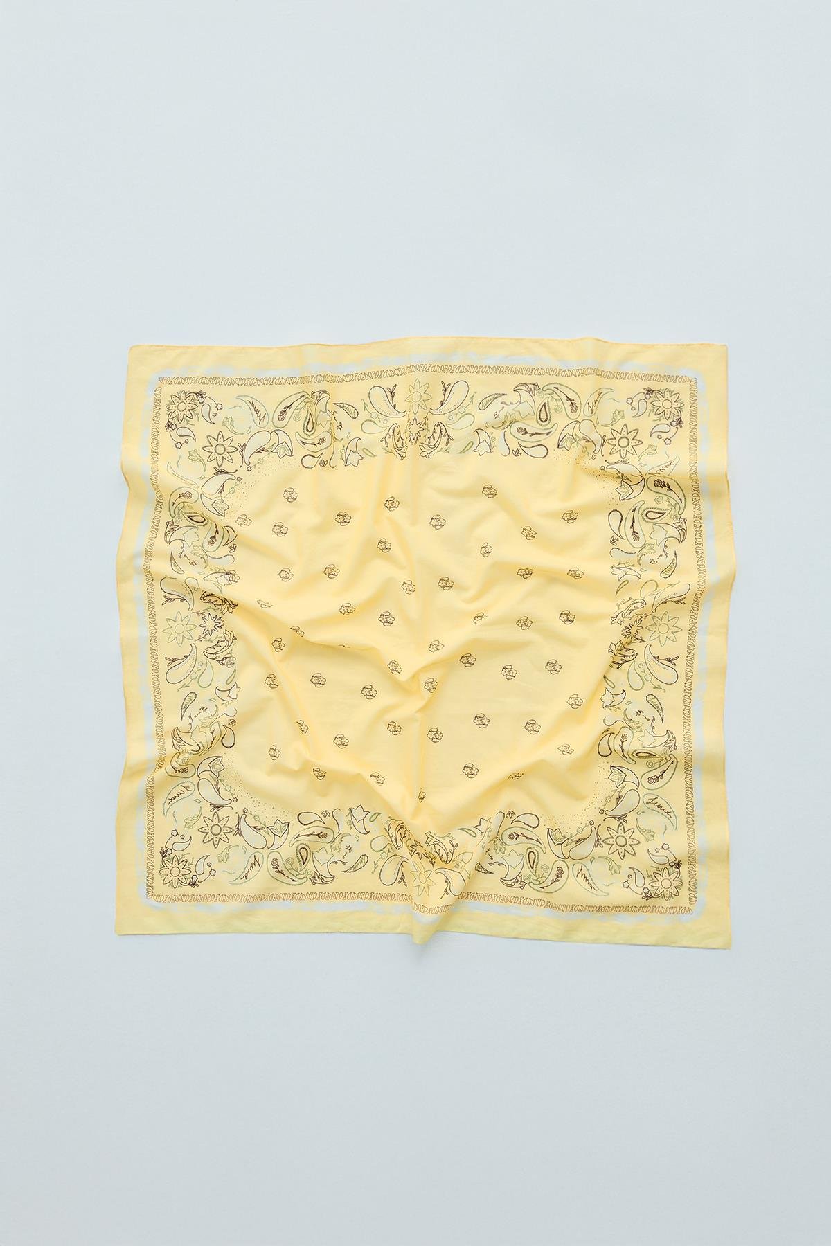 Sarı Kavi Desenli Fular