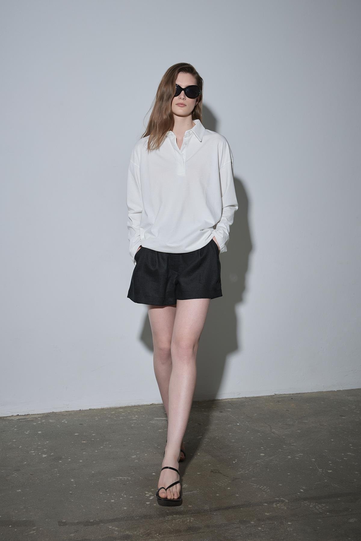 Siyah %100 Keten Nora Pileli Şort