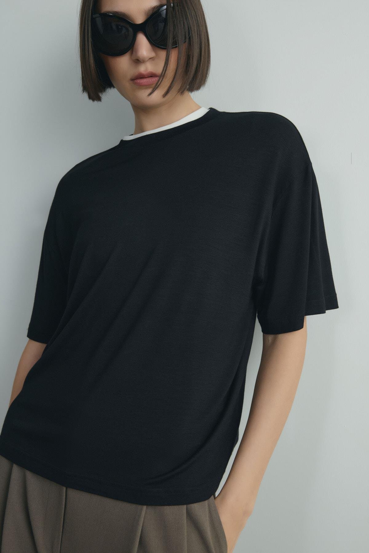 Siyah Atlas Basic Tişört