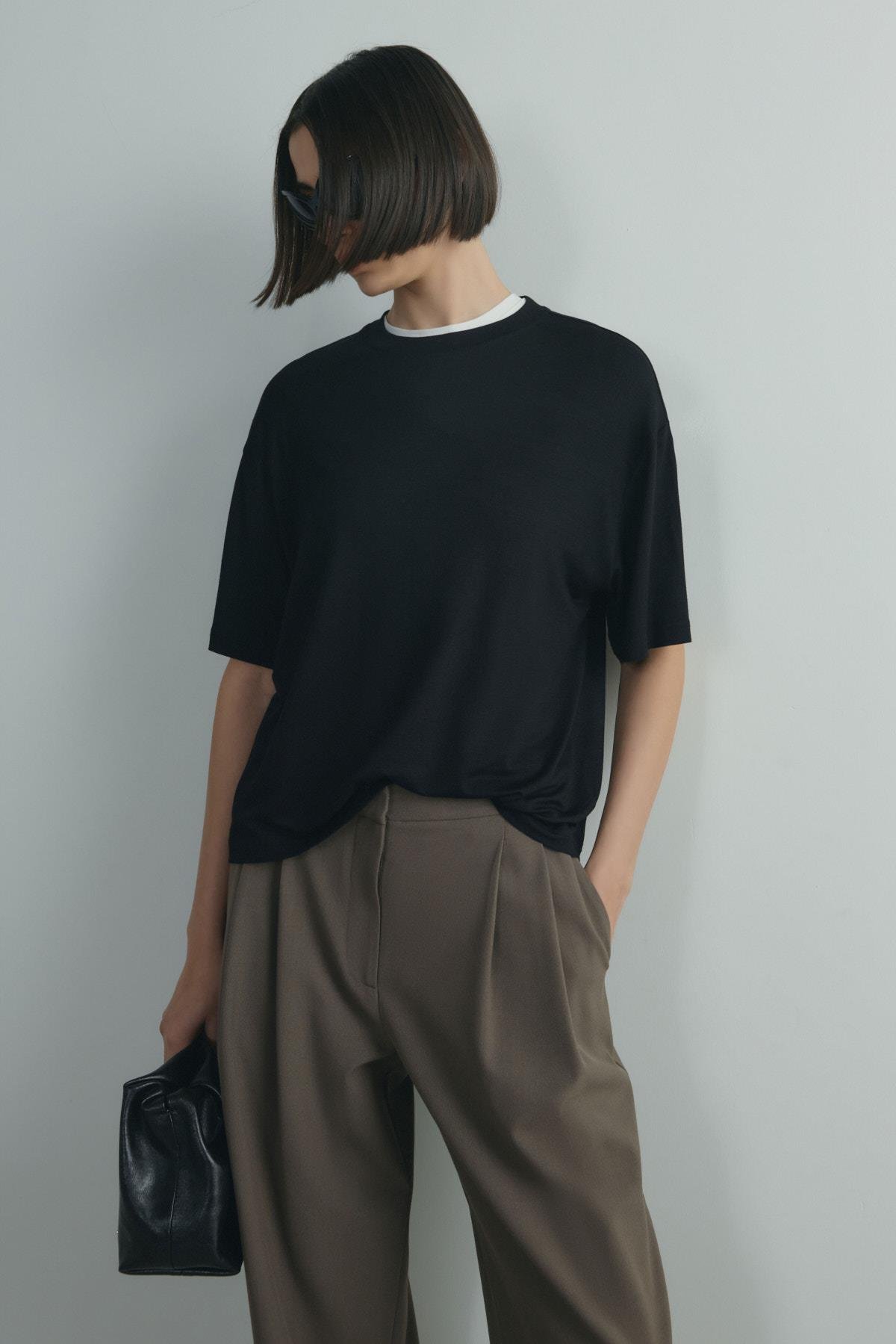 Siyah Atlas Basic Tişört