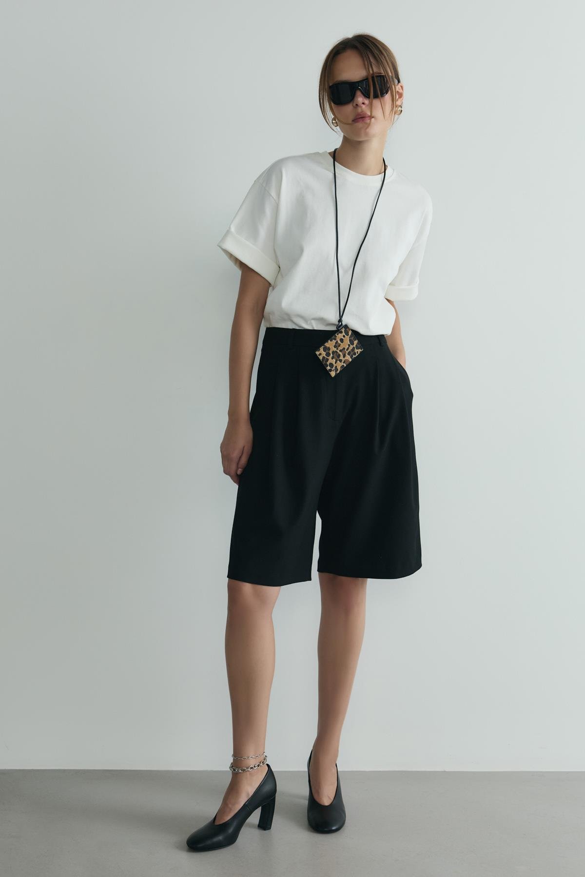 Siyah Bren Bermuda Şort