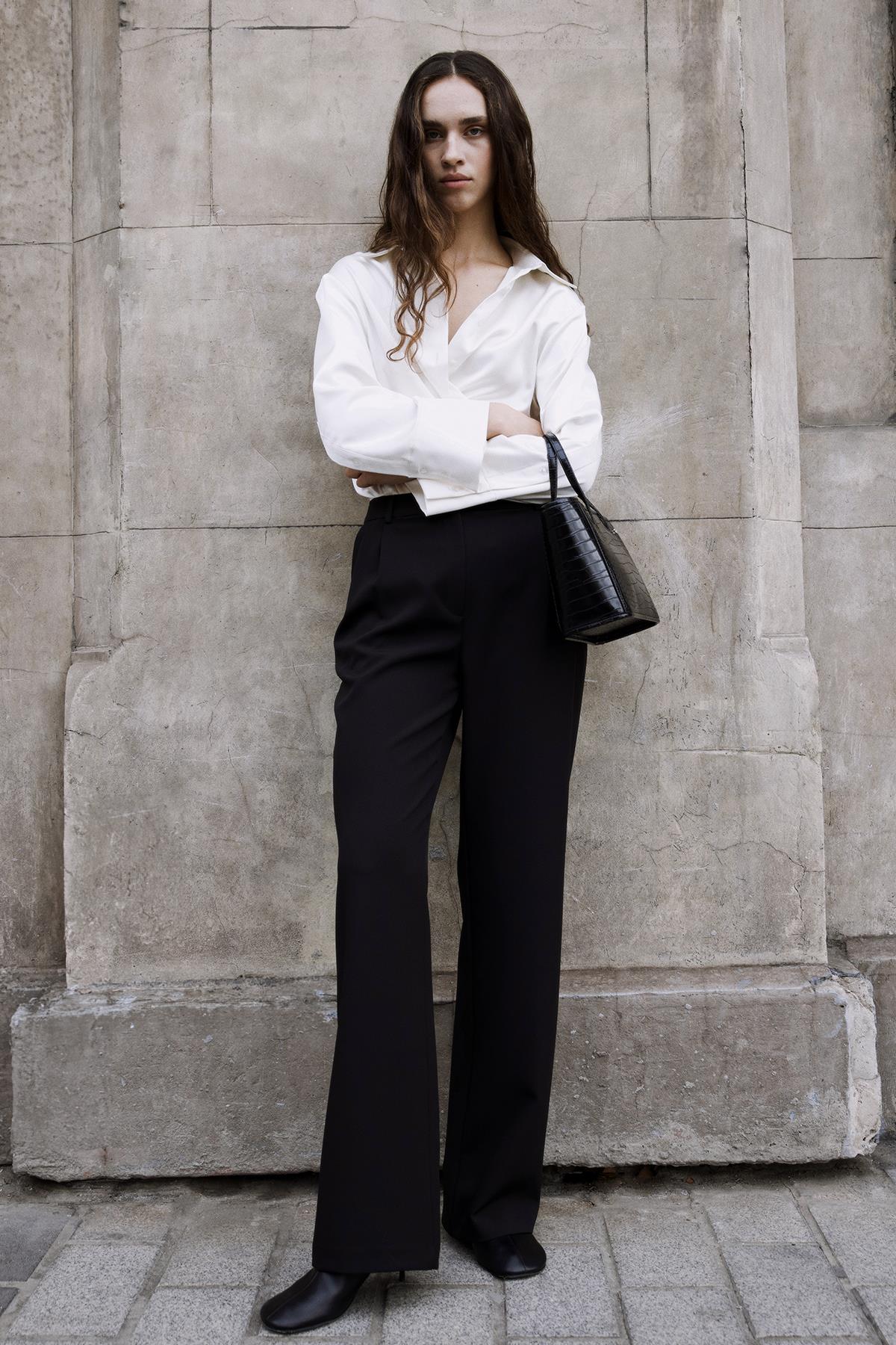 Siyah Dalie Pileli Pantolon