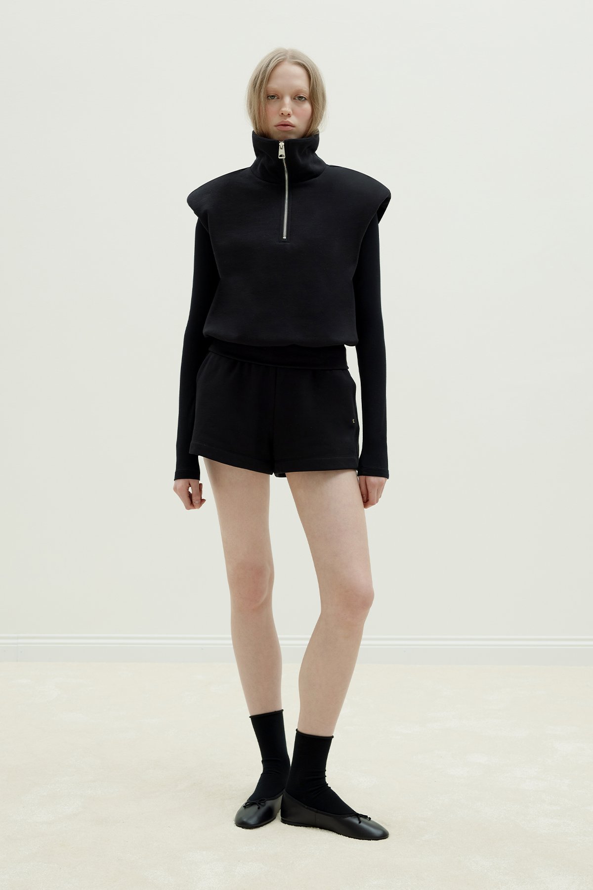 Siyah Ena Pamuklu Şort